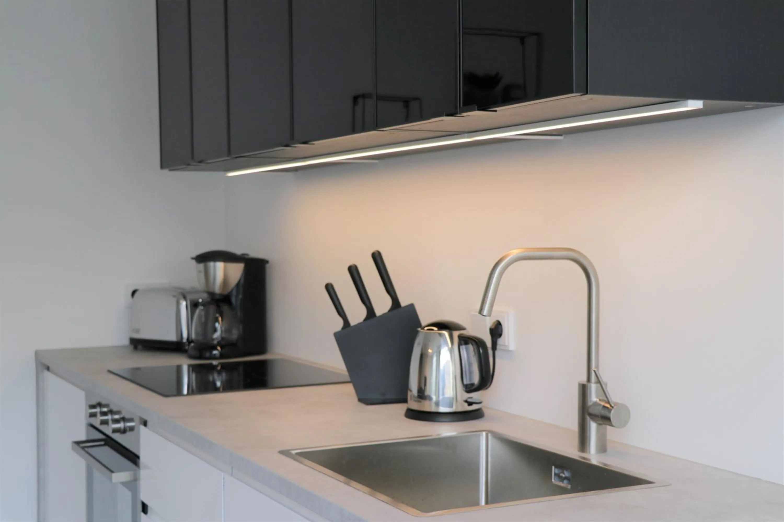 Kitchen or kitchenette in Odinn Reykjavik Skolavordustigur Apartments