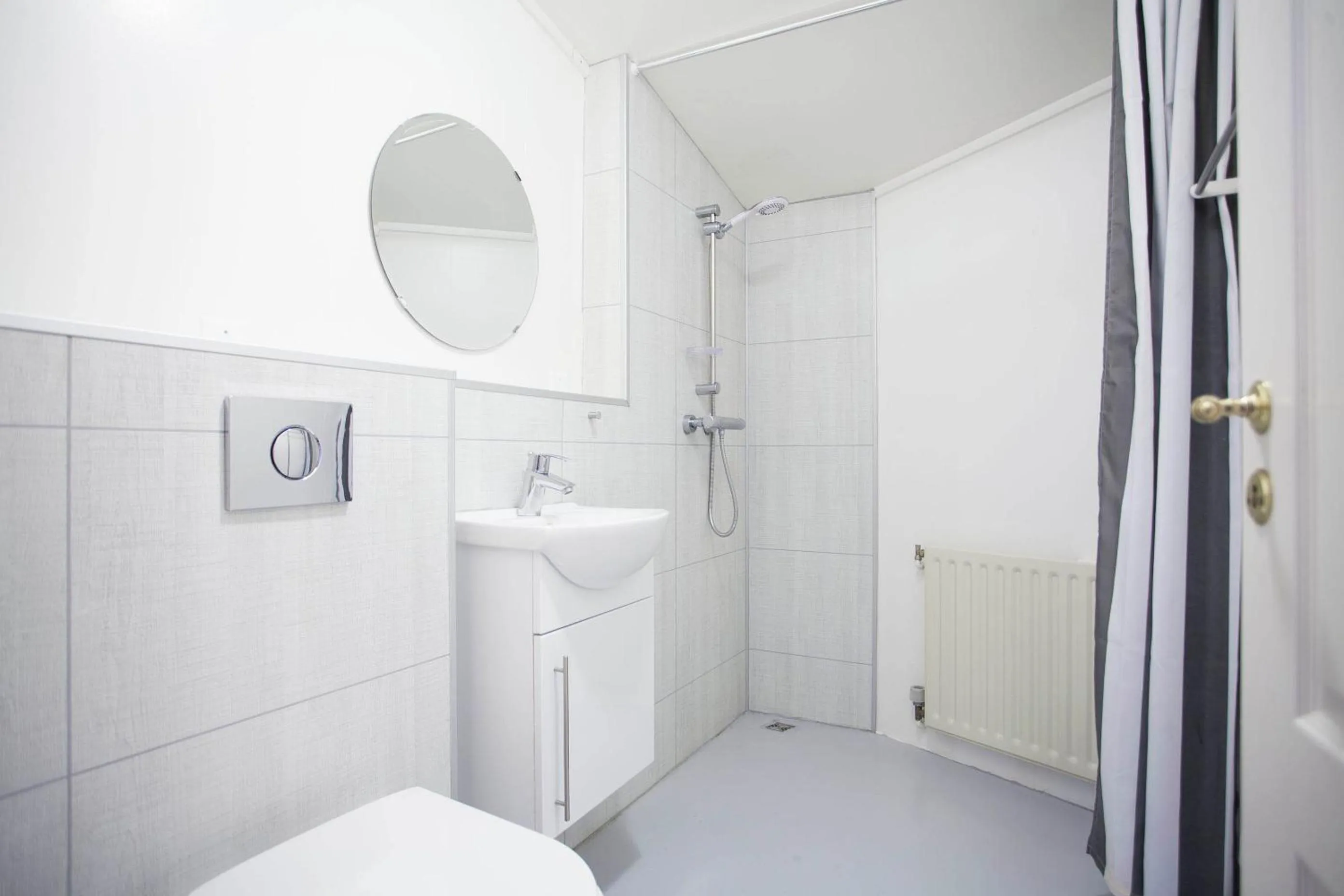 Bathroom in Odinn Reykjavik Skolavordustigur Apartments