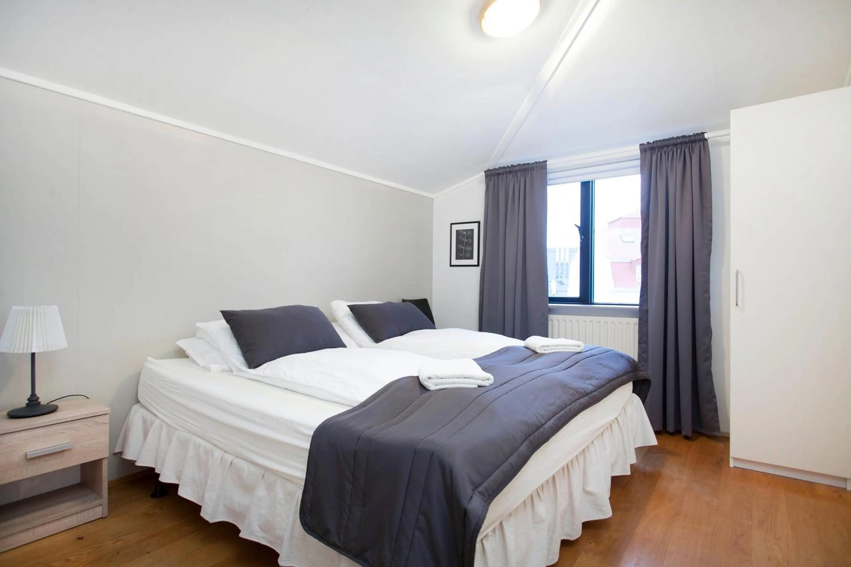 Bedroom, Bed in Odinn Reykjavik Skolavordustigur Apartments