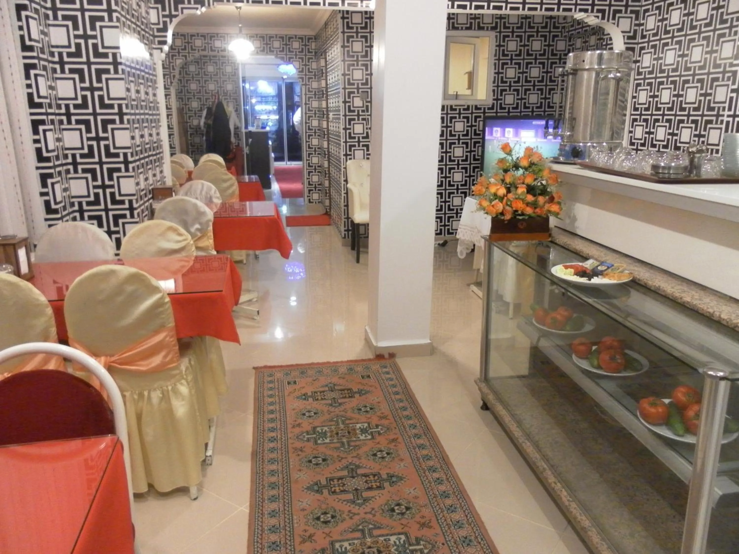 Food and drinks in Hotel La White