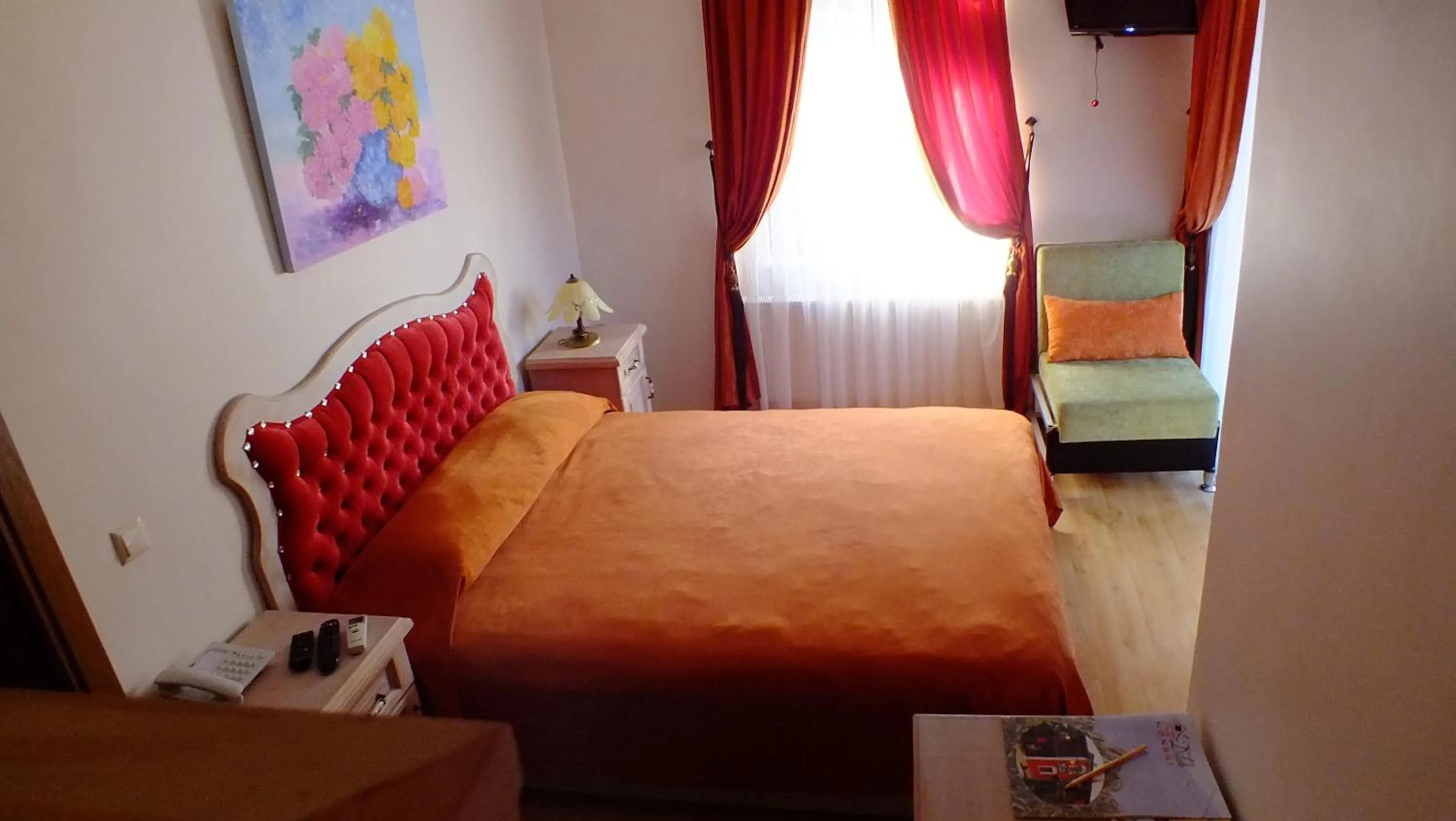 Photo of the whole room, Bed in Sapanca Dilek Konagi Hotel