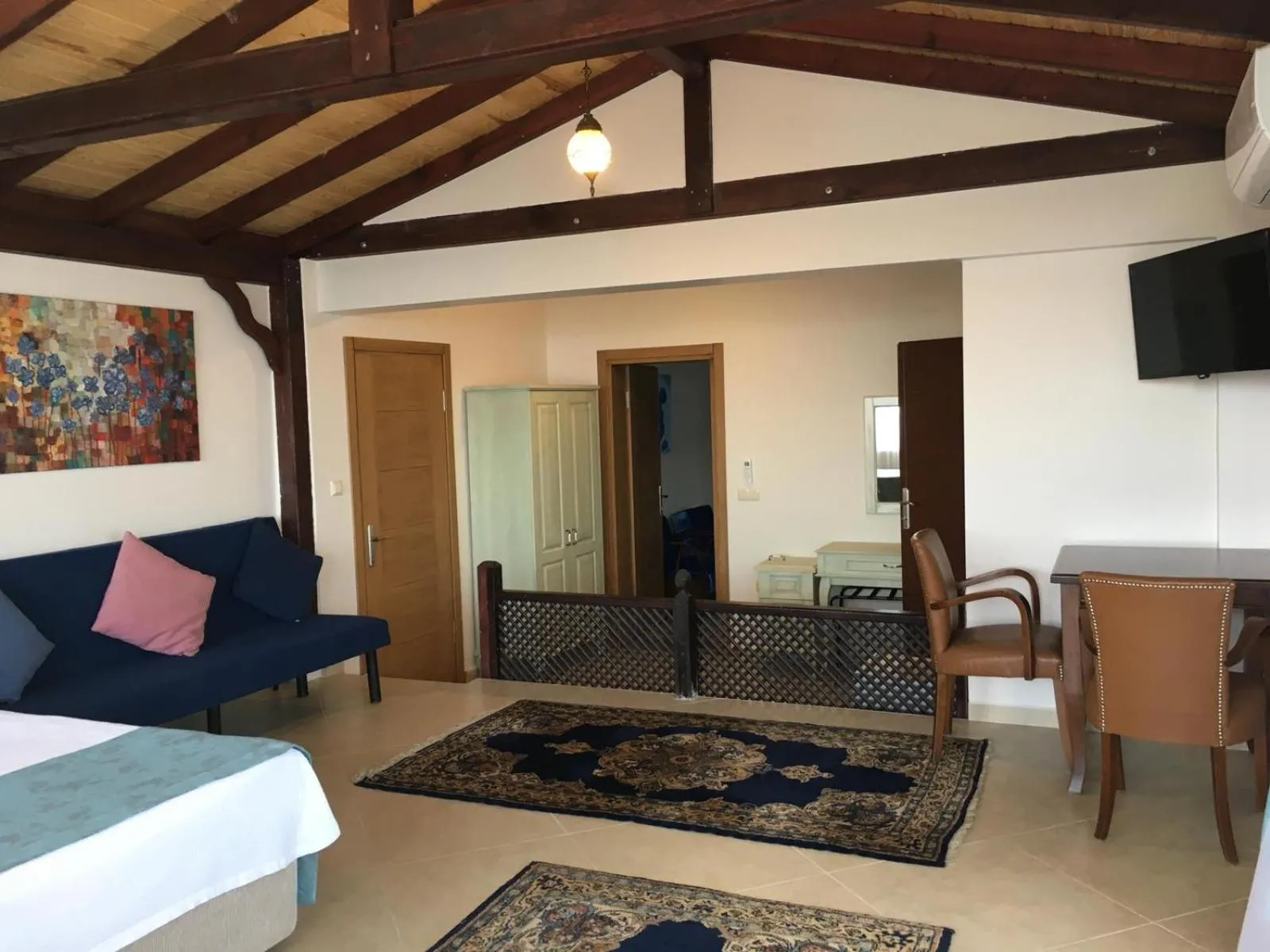 Seating area, Bed in Sapanca Dilek Konagi Hotel