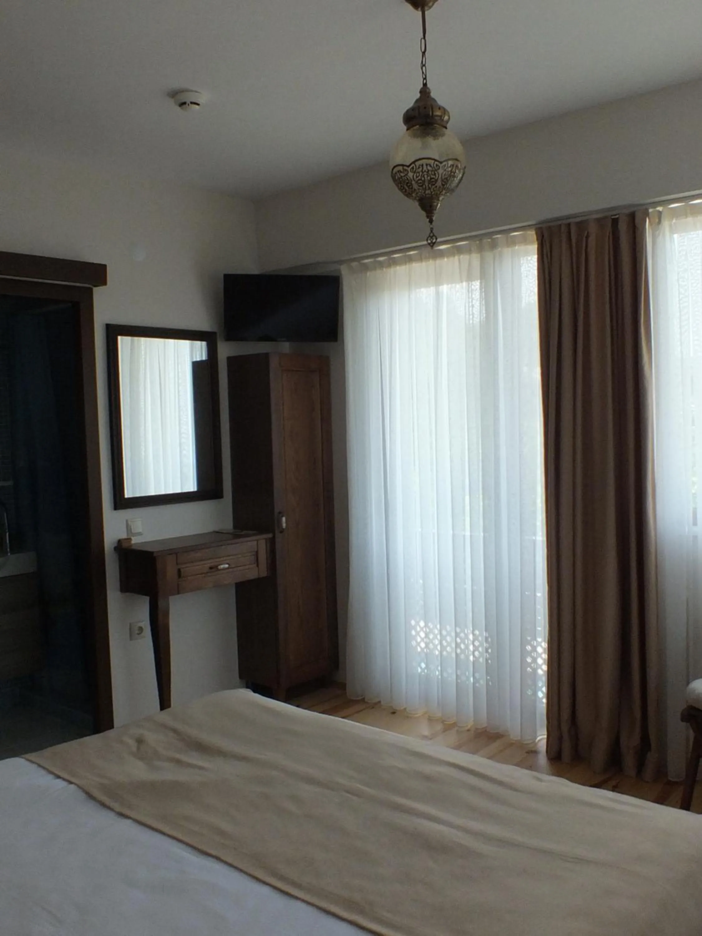 Photo of the whole room, Bed in Sapanca Dilek Konagi Hotel