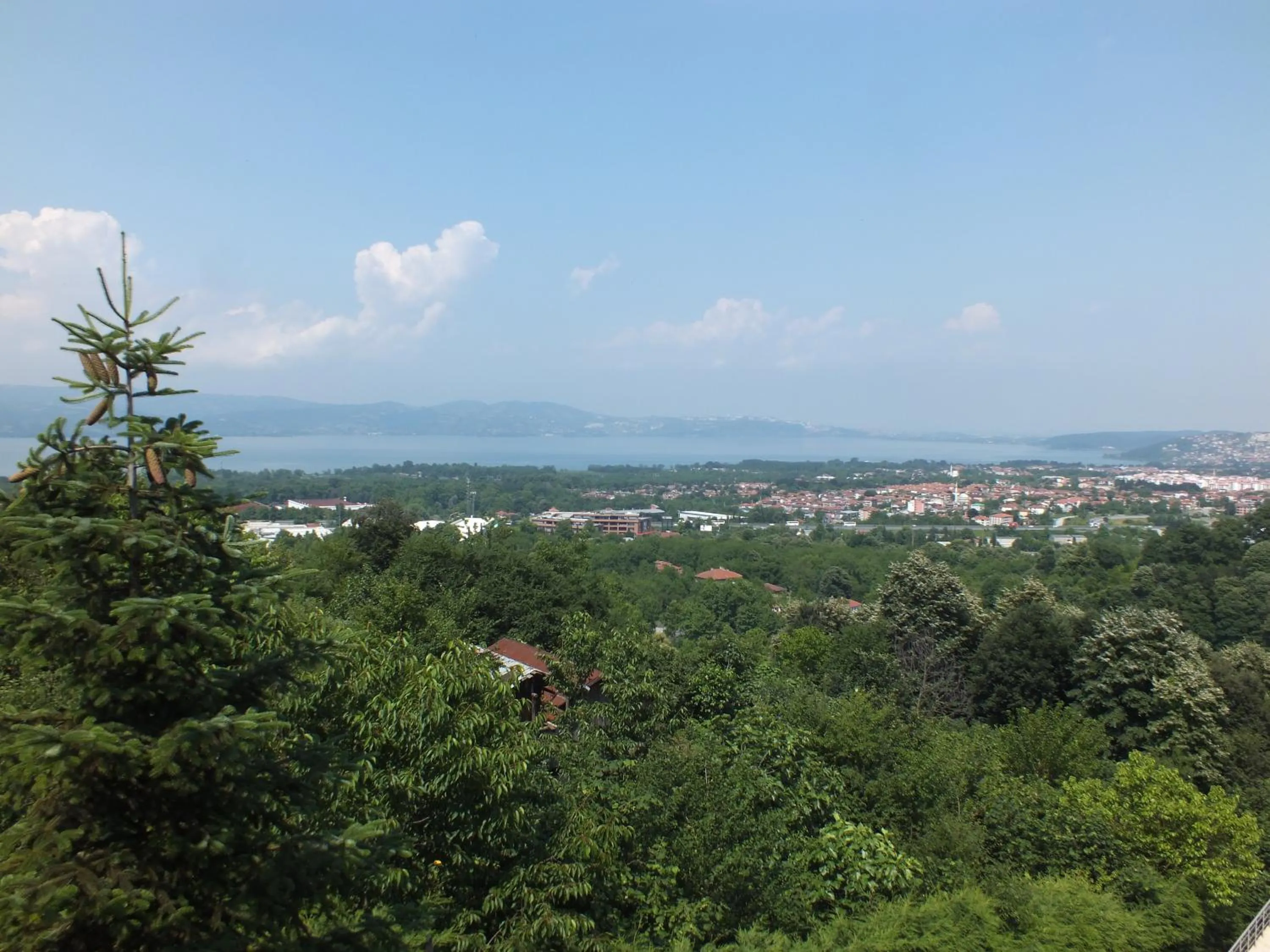 Lake view in Sapanca Dilek Konagi Hotel