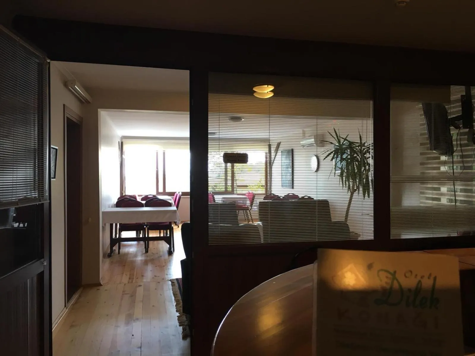 Communal lounge/ TV room in Sapanca Dilek Konagi Hotel