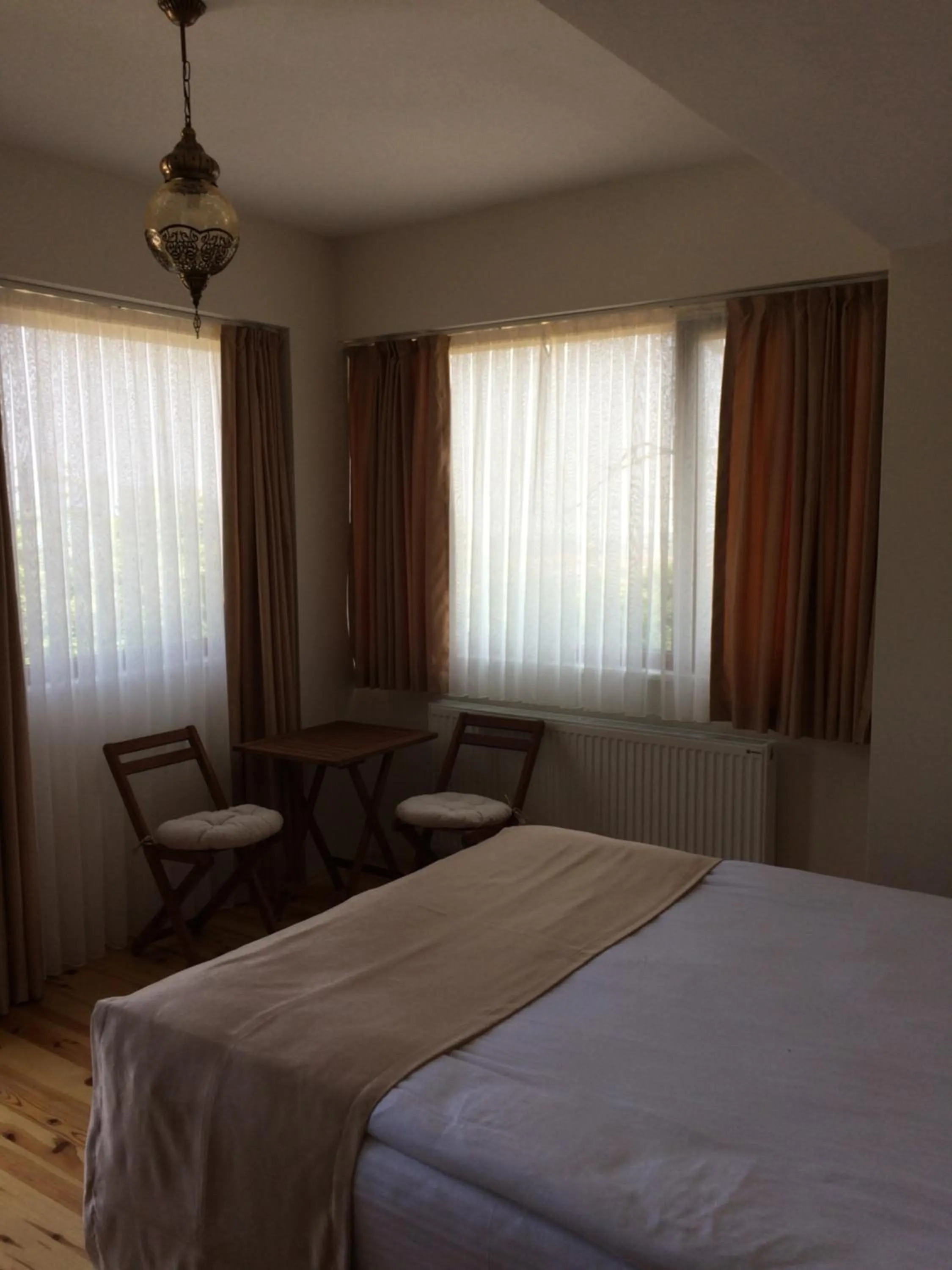 Photo of the whole room, Bed in Sapanca Dilek Konagi Hotel