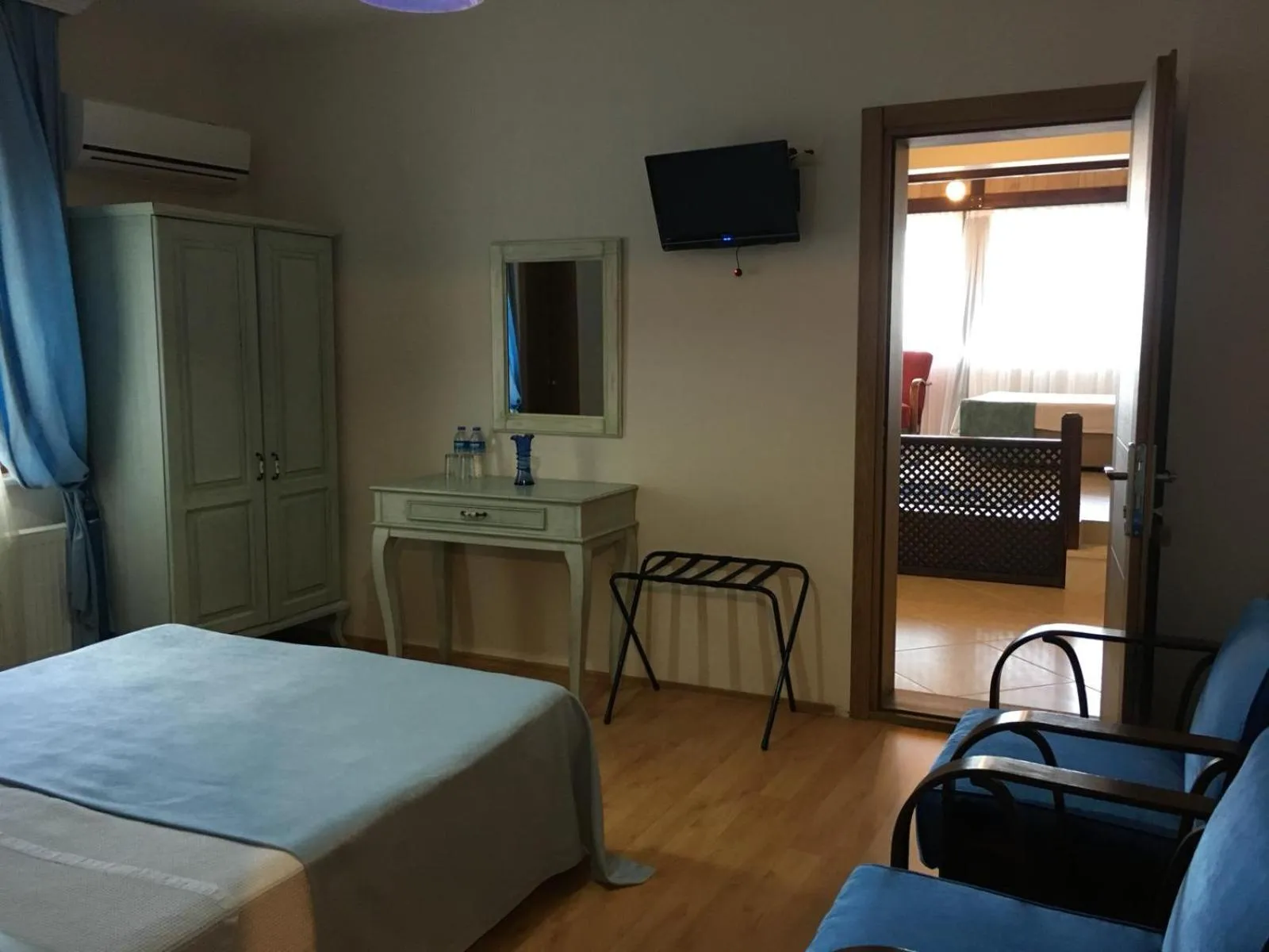 Photo of the whole room, Bed in Sapanca Dilek Konagi Hotel