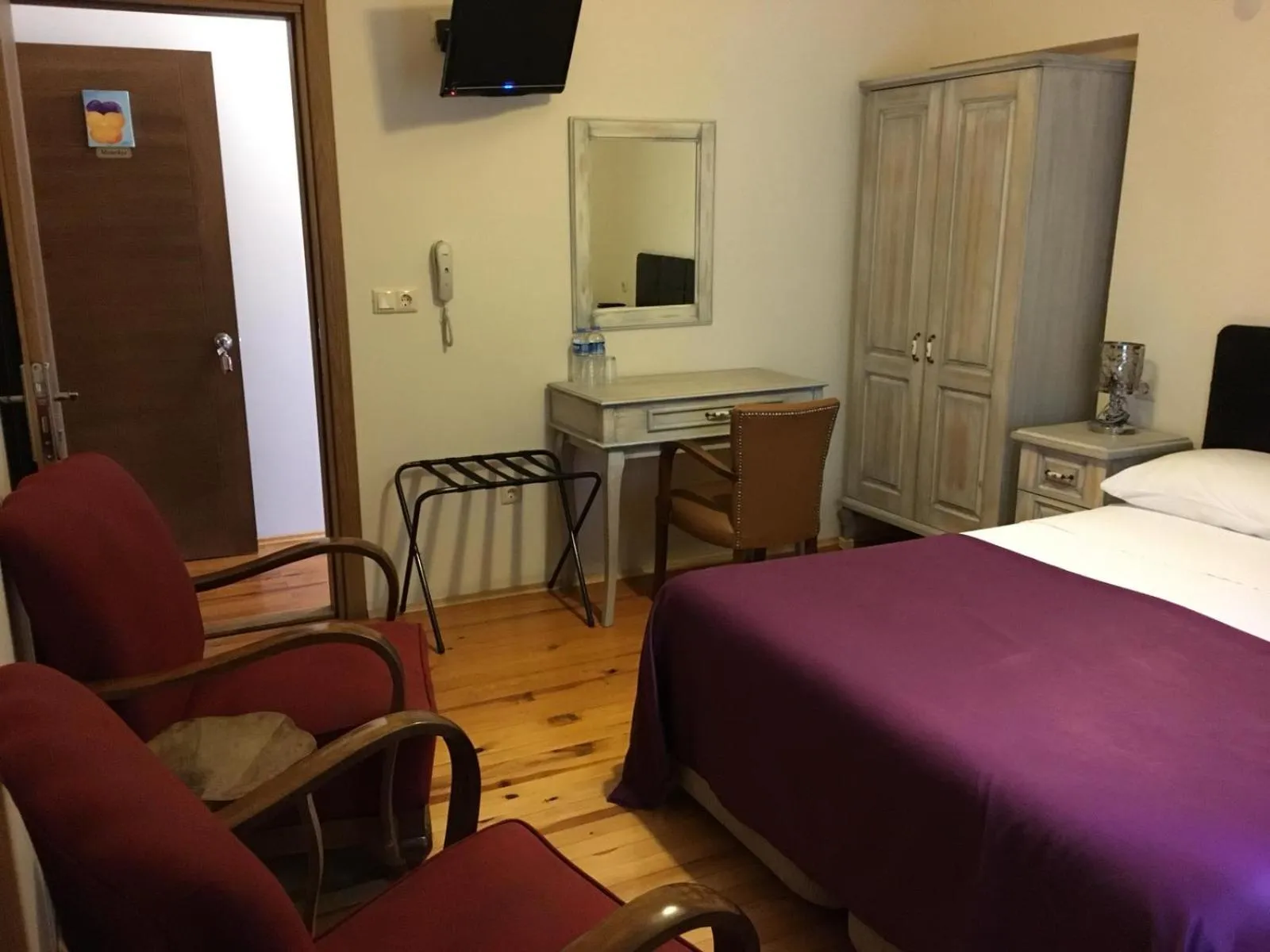 Seating area, Bed in Sapanca Dilek Konagi Hotel