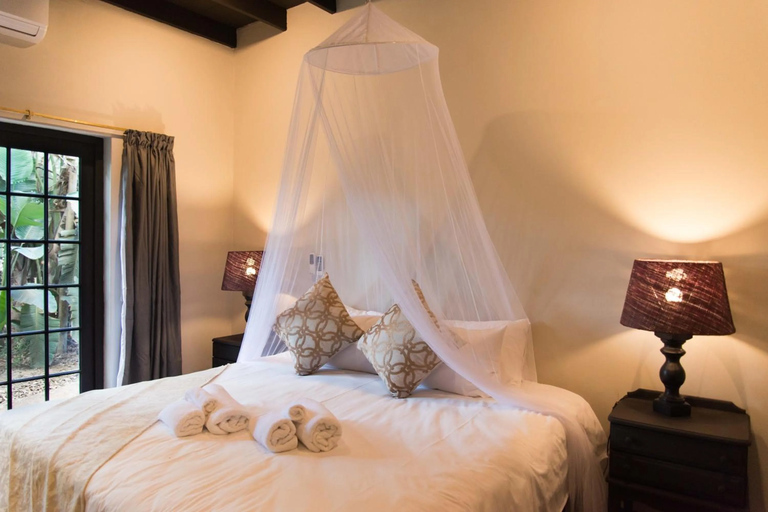 Bed in Addo African Home