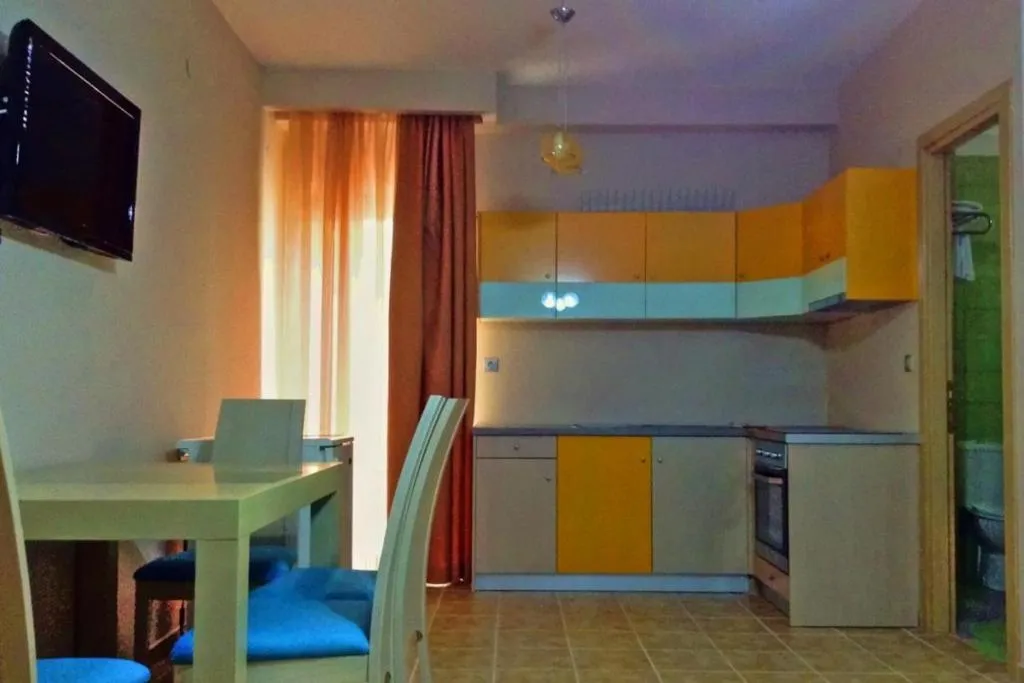 Kitchen or kitchenette in Maranton Beach Hotel
