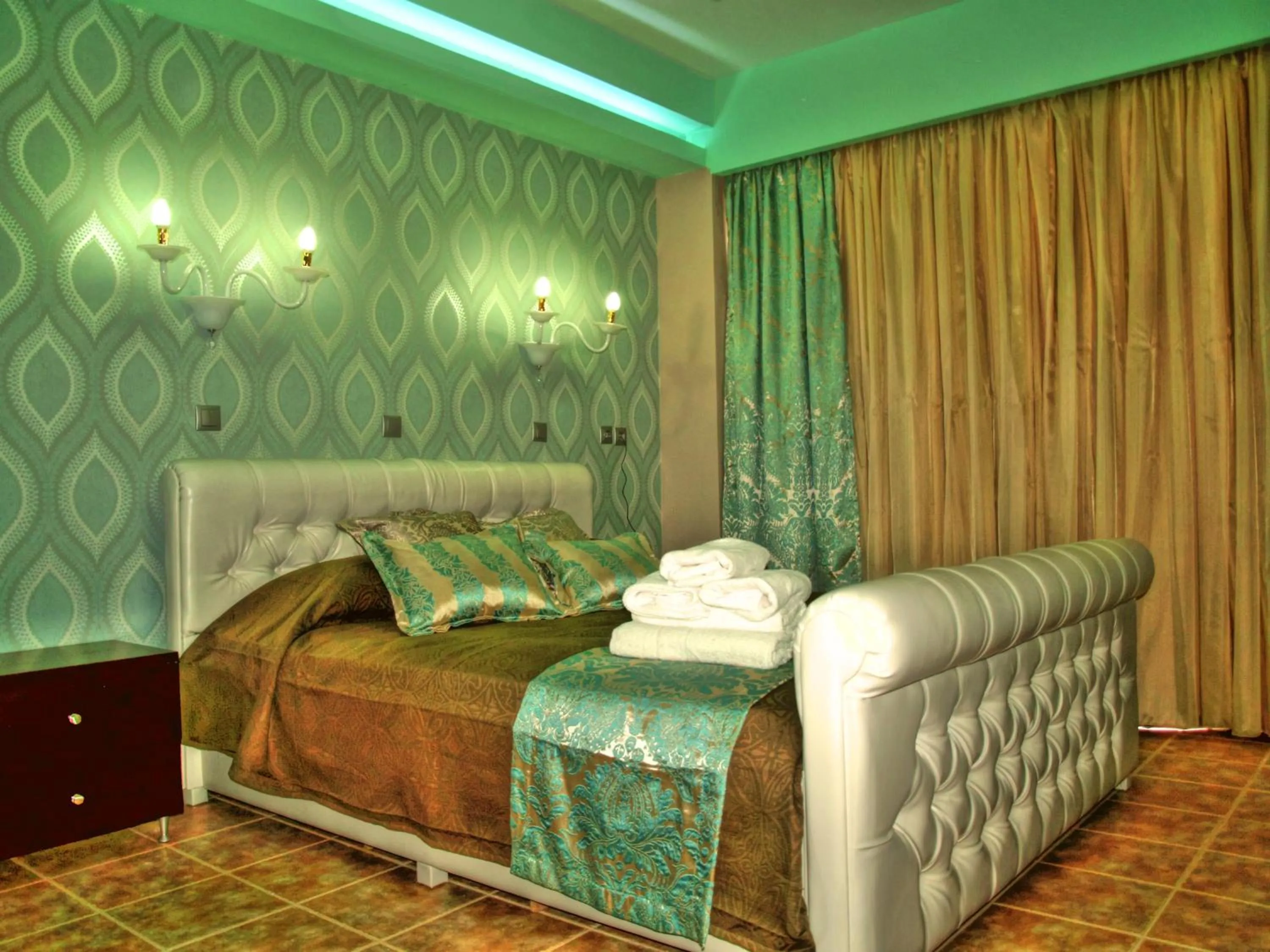 Photo of the whole room, Bed in Maranton Beach Hotel