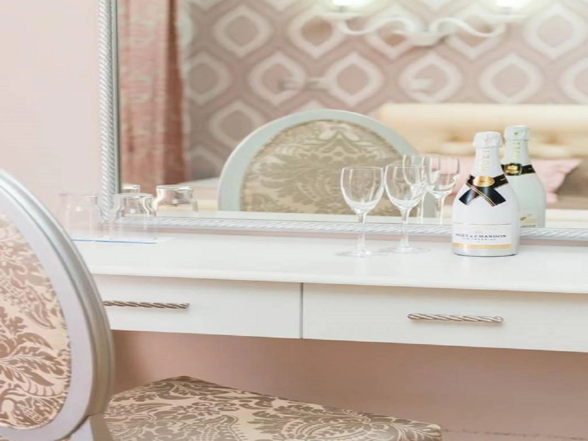 Alcoholic drinks in Maranton Beach Hotel