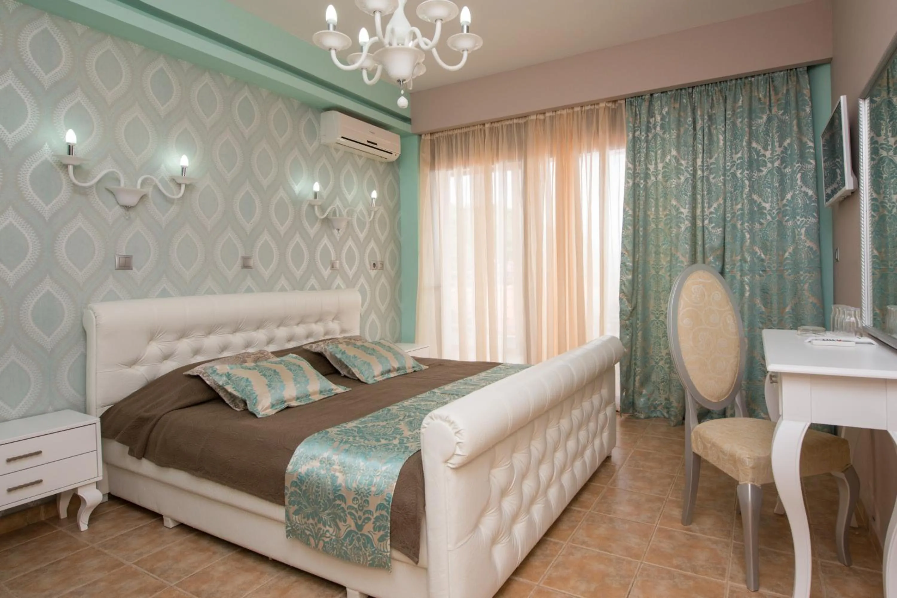 Photo of the whole room, Bed in Maranton Beach Hotel