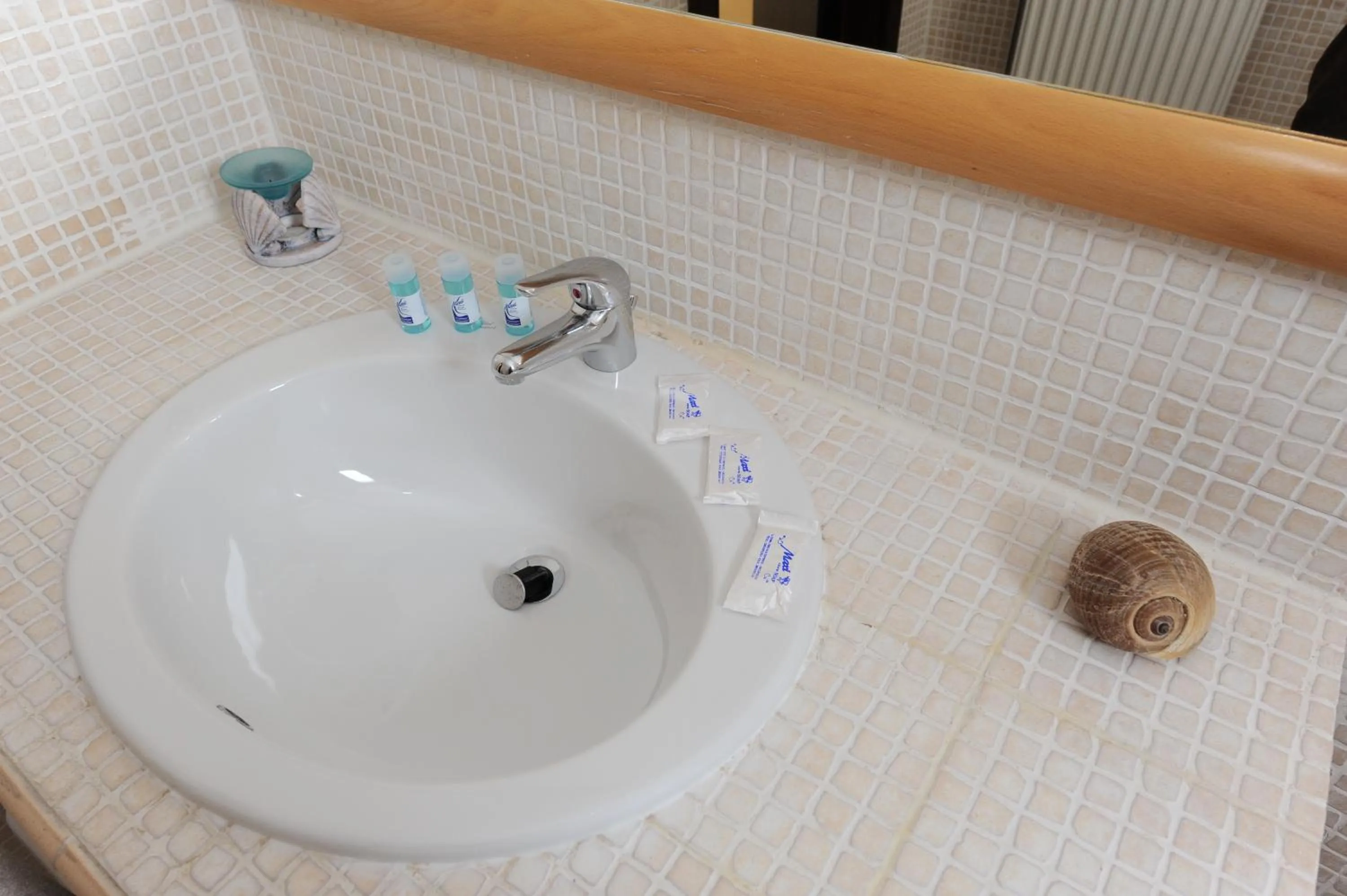 Bathroom in Maranton Beach Hotel