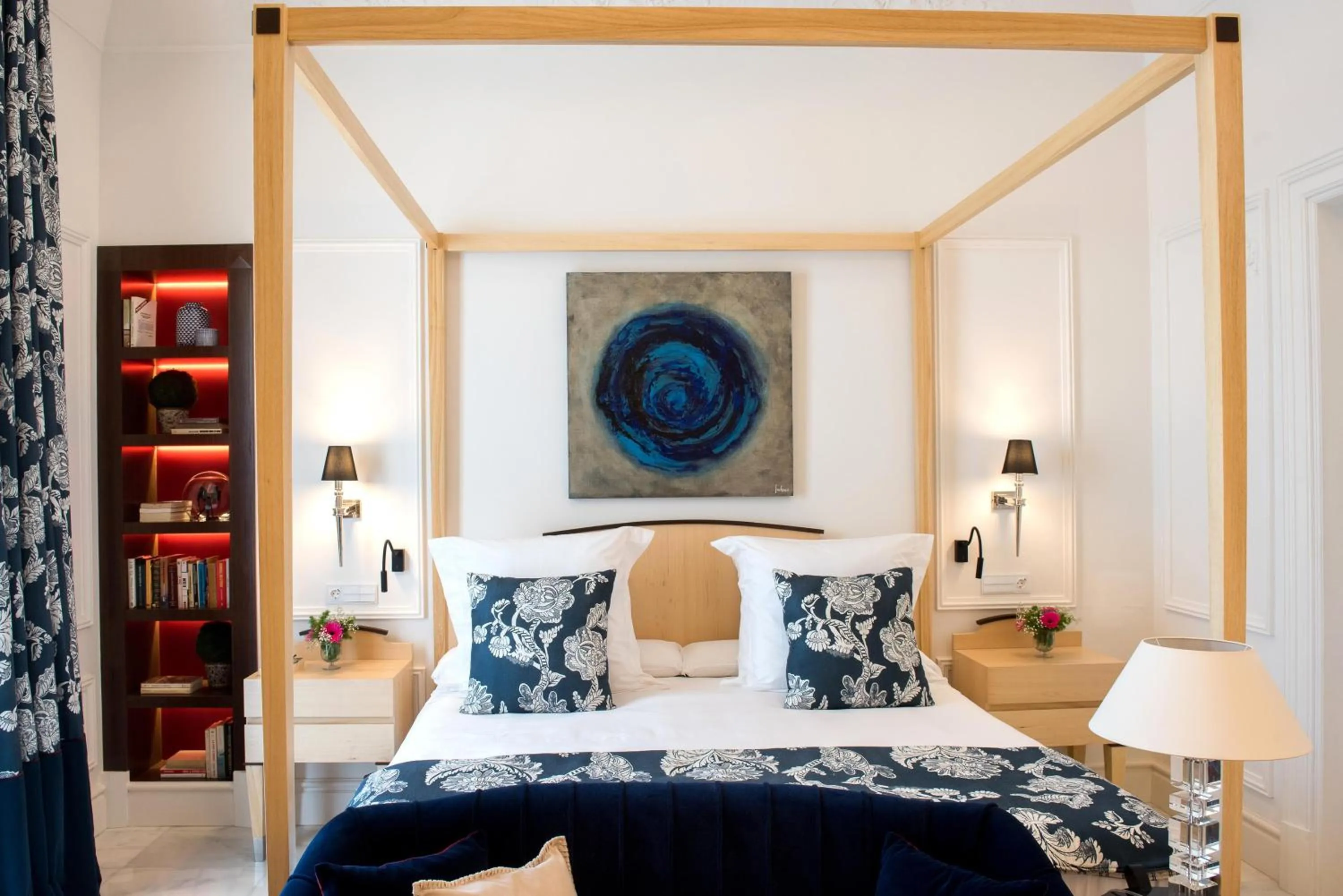 Bed in Hotel Casa Palacio María Luisa