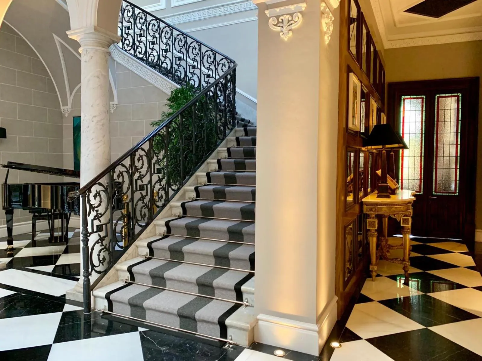 Lobby or reception in Hotel Casa Palacio María Luisa