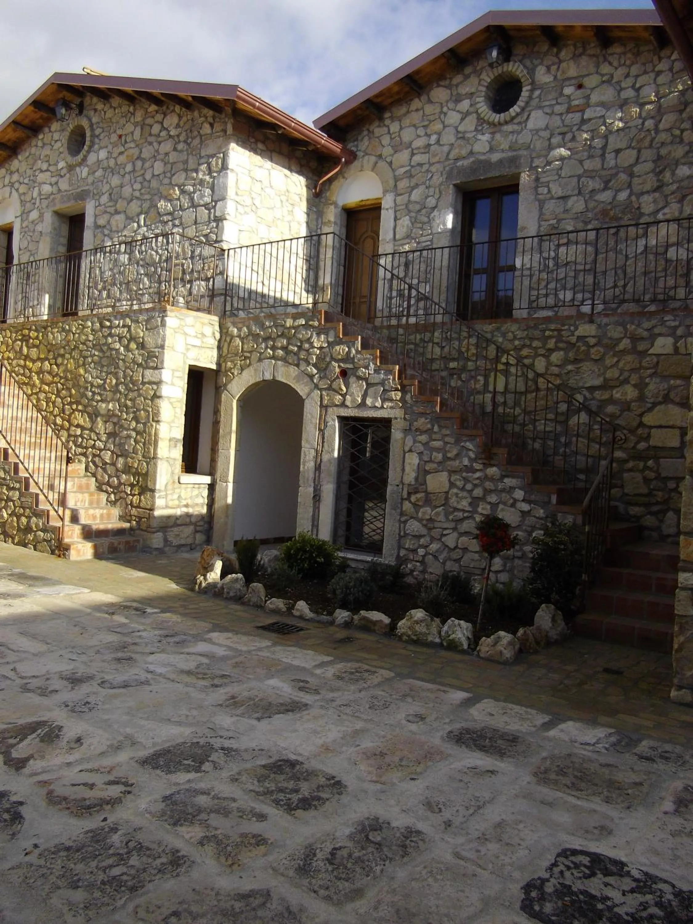 Property building in Hotel Il Feudo Dei Pierleoni