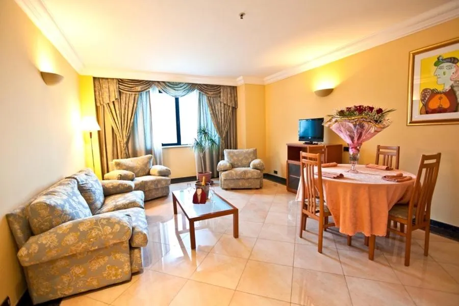 Living room in River Palace Hotel