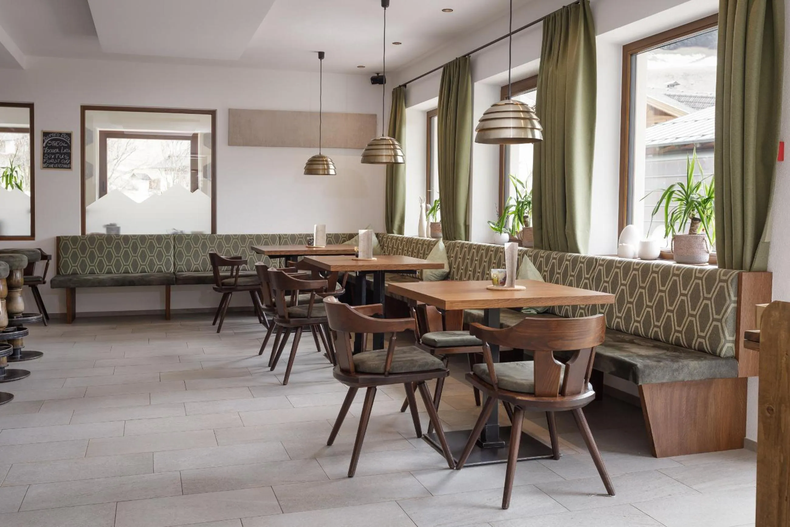 Restaurant/places to eat in Hotel Bergland