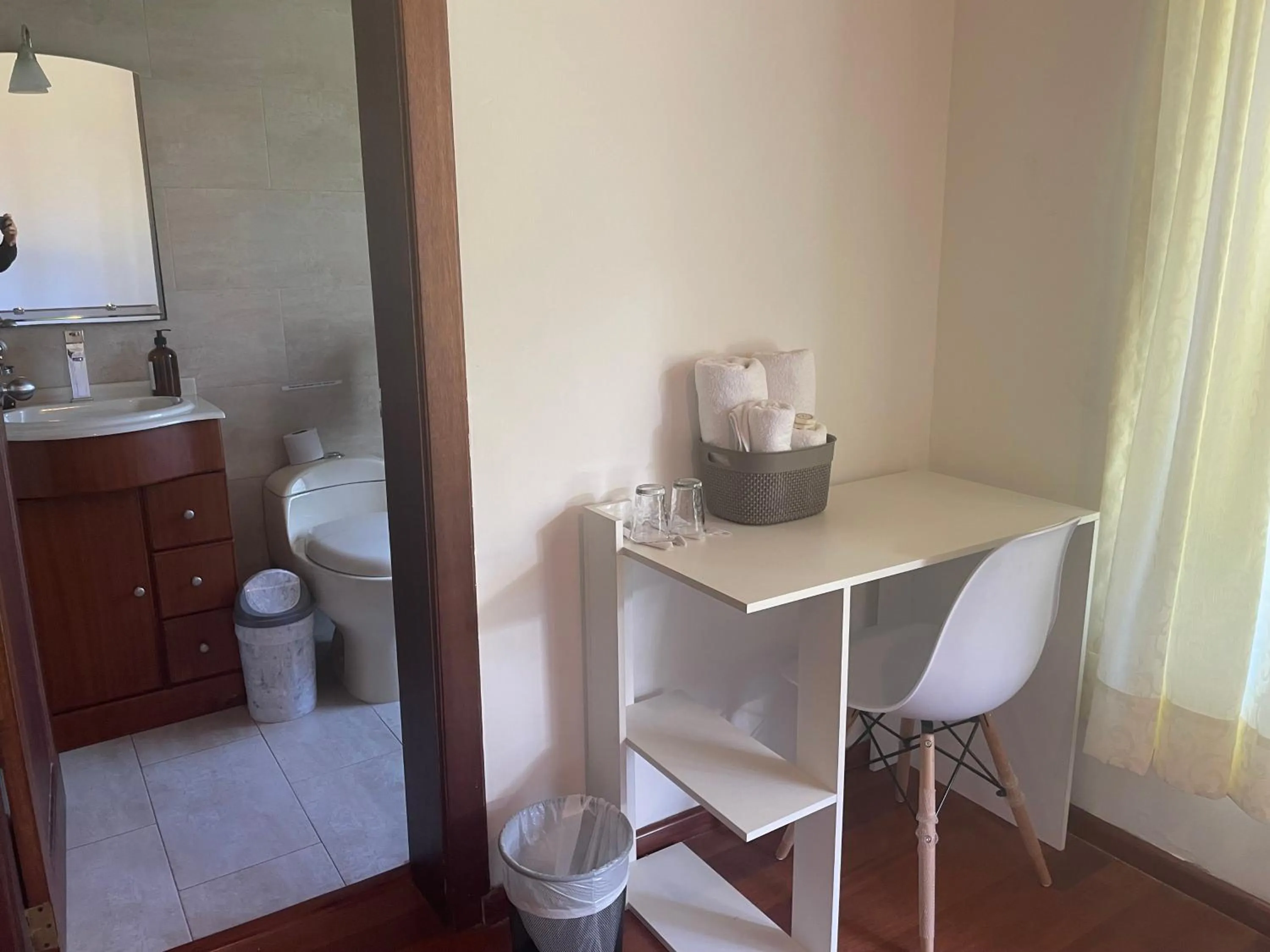 Quito Airport Suites Hotel