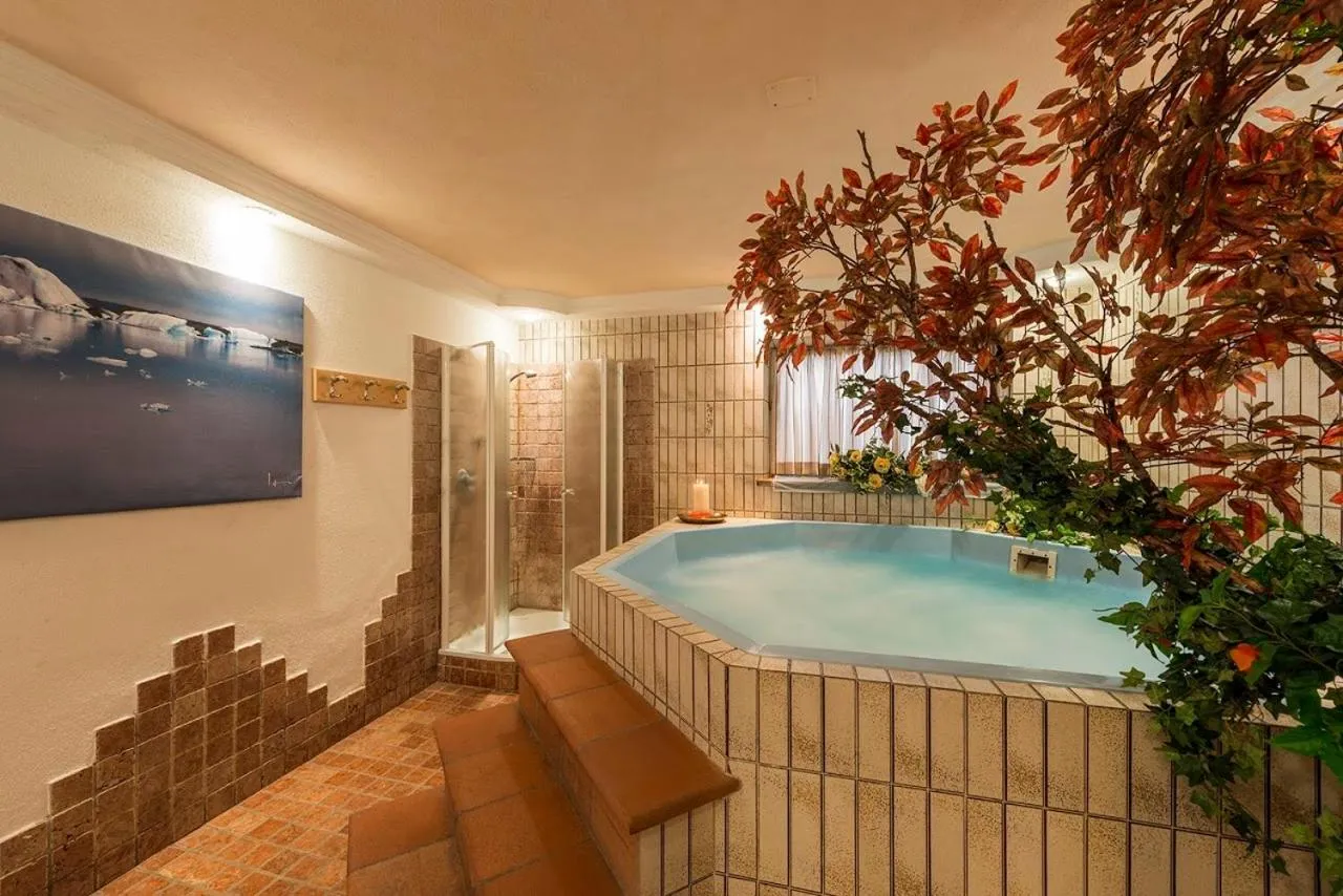 Hot Tub in Residence Angelika