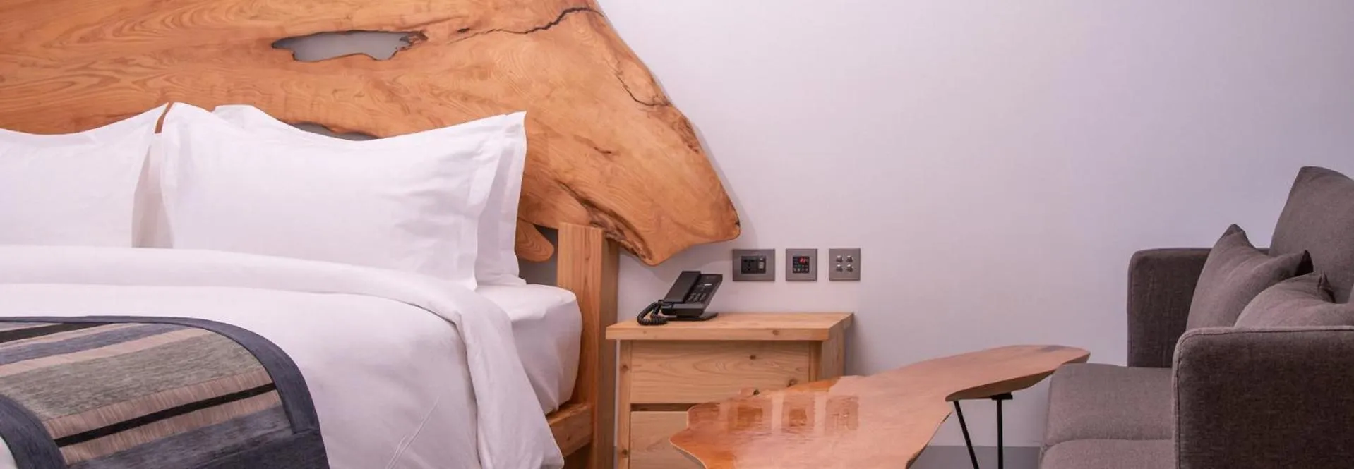 Photo of the whole room, Bed in SkyeBay Club