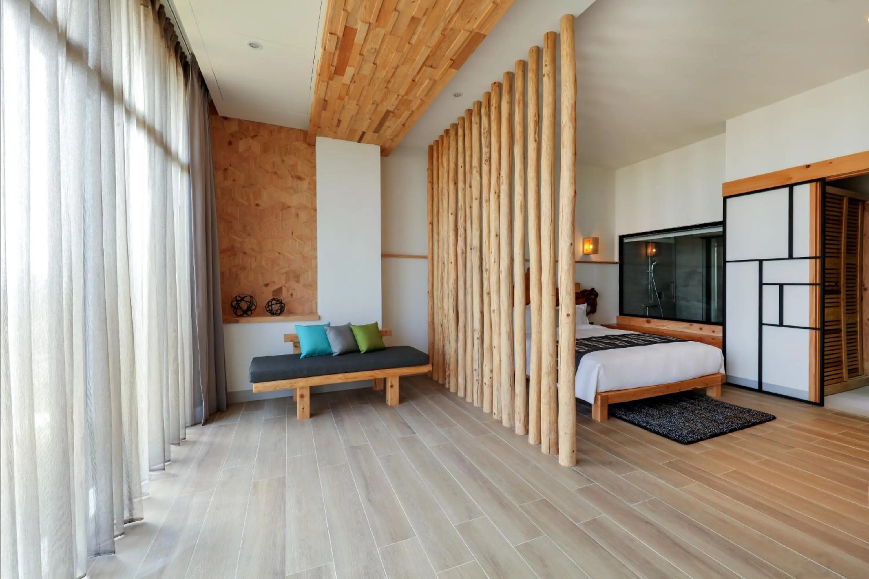 Living room, Bed in SkyeBay Club