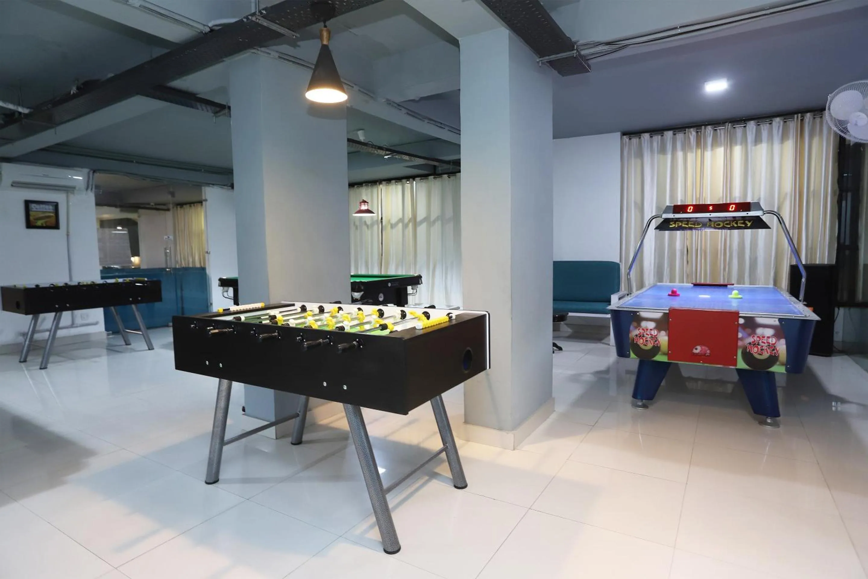 Lobby or reception in Super Capital O Levanti Near Aravali Biodiversity Park