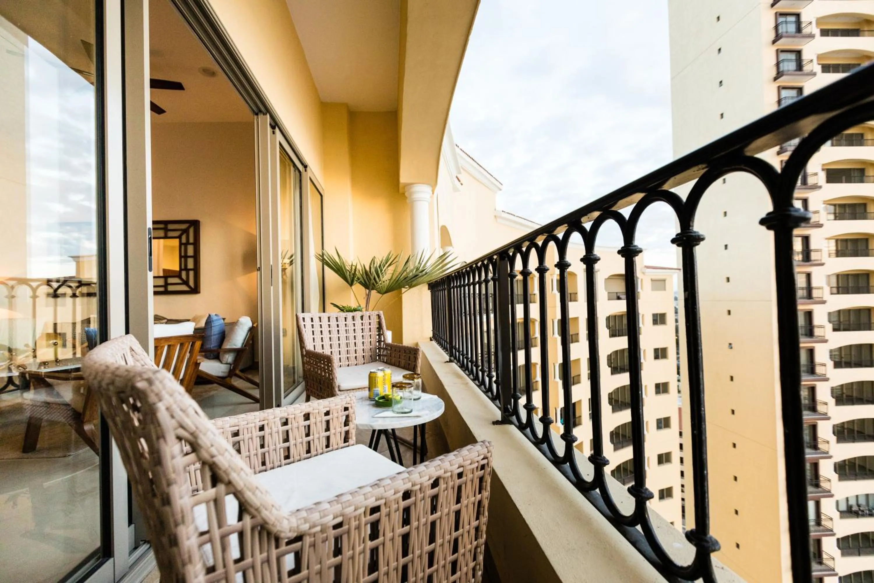 Balcony/Terrace in Petit Luxe Las Gavias Penthouse