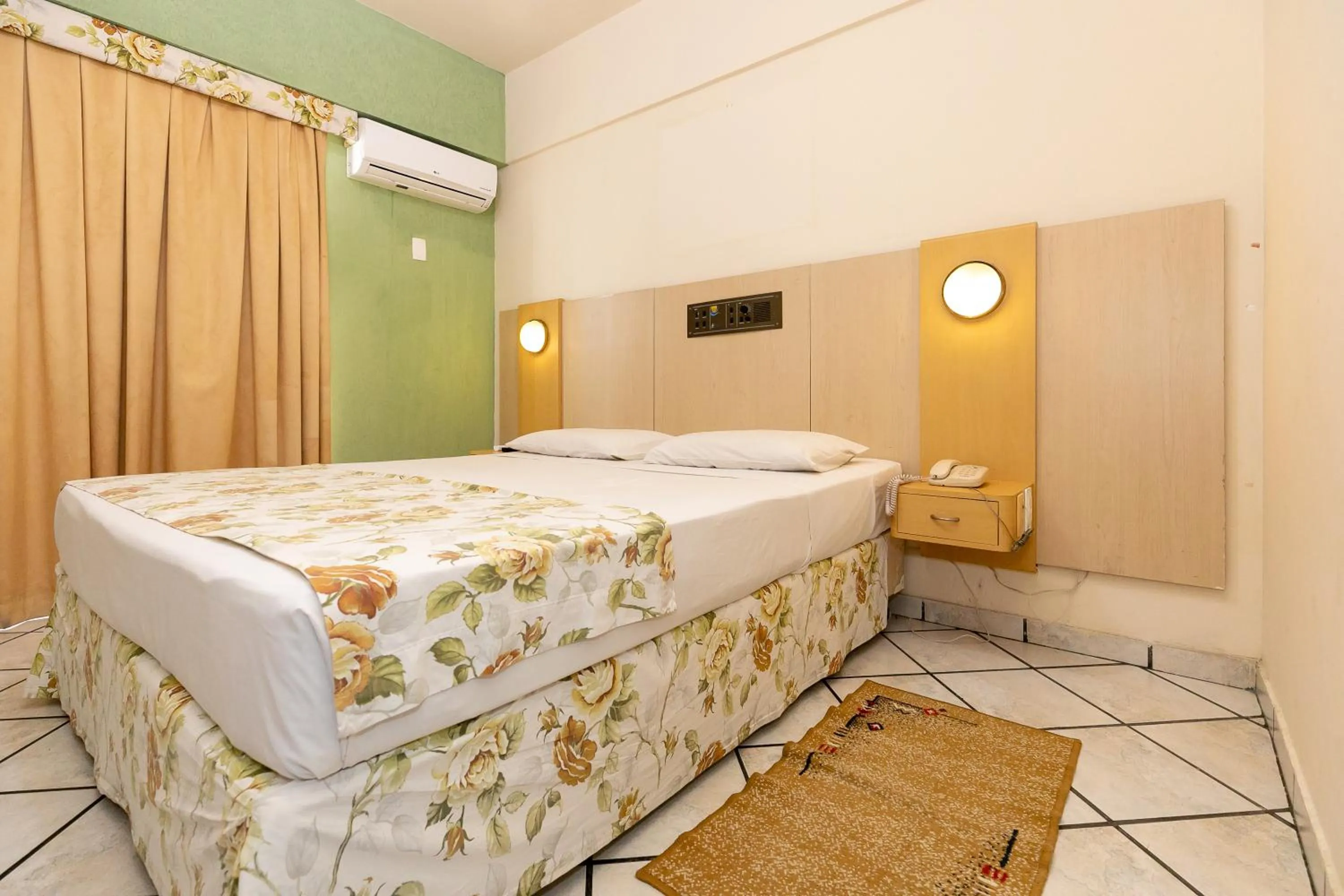 Bedroom, Bed in Yak Beach Hotel Ponta Negra