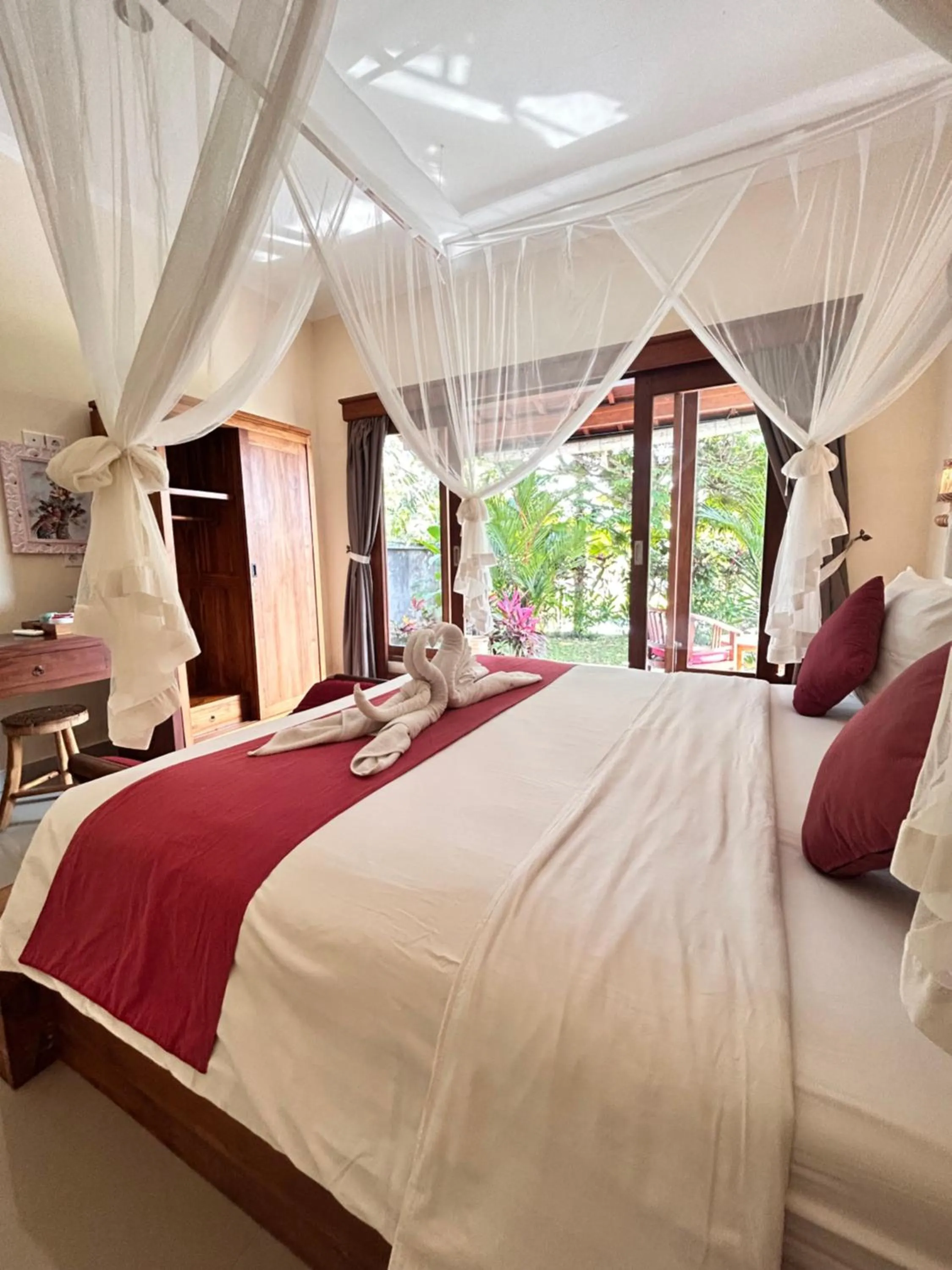 Bed in Canting Bali Suite