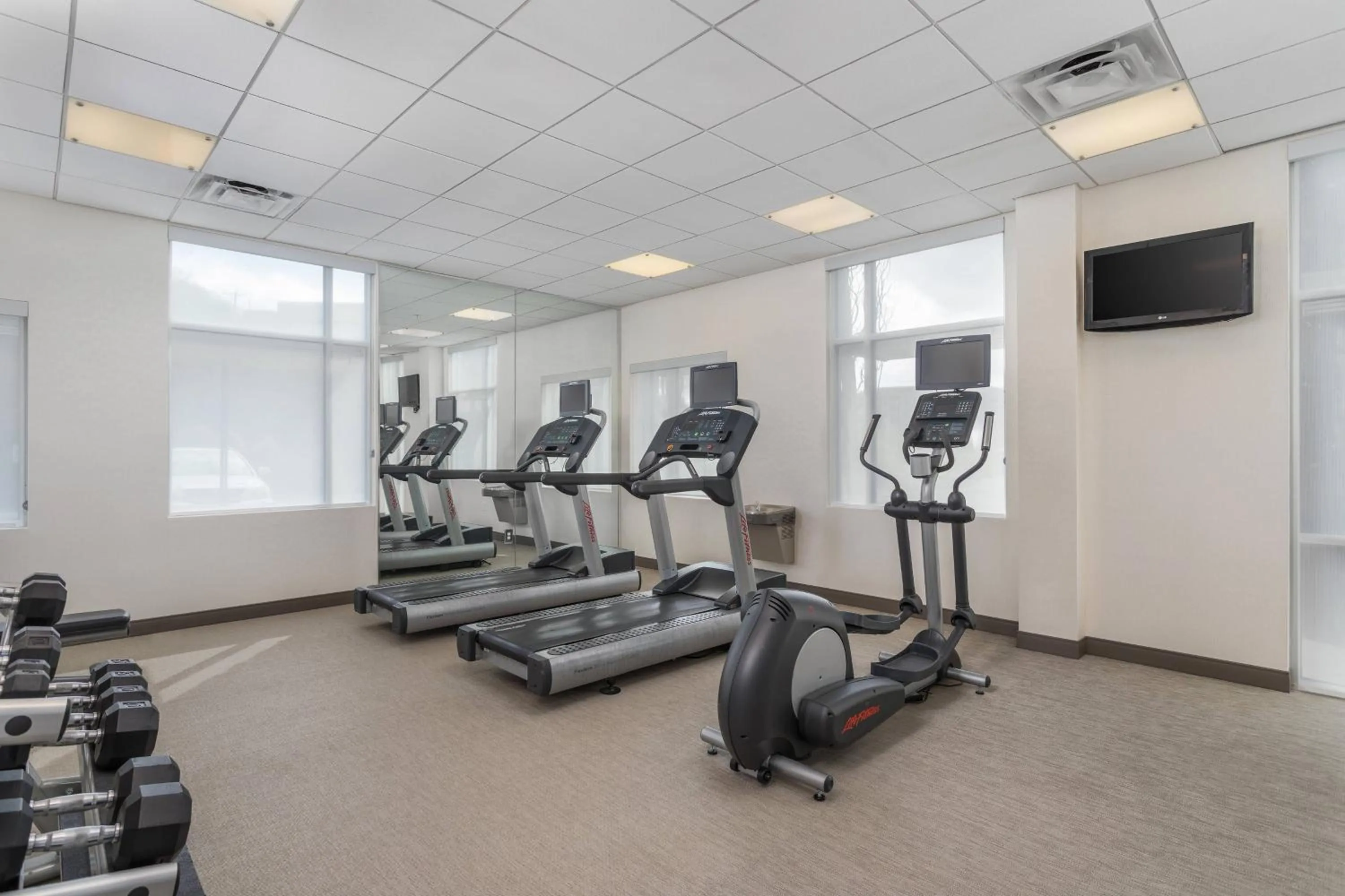 Fitness centre/facilities in SpringHill Suites by Marriott Downtown Chattanooga/Cameron Harbor