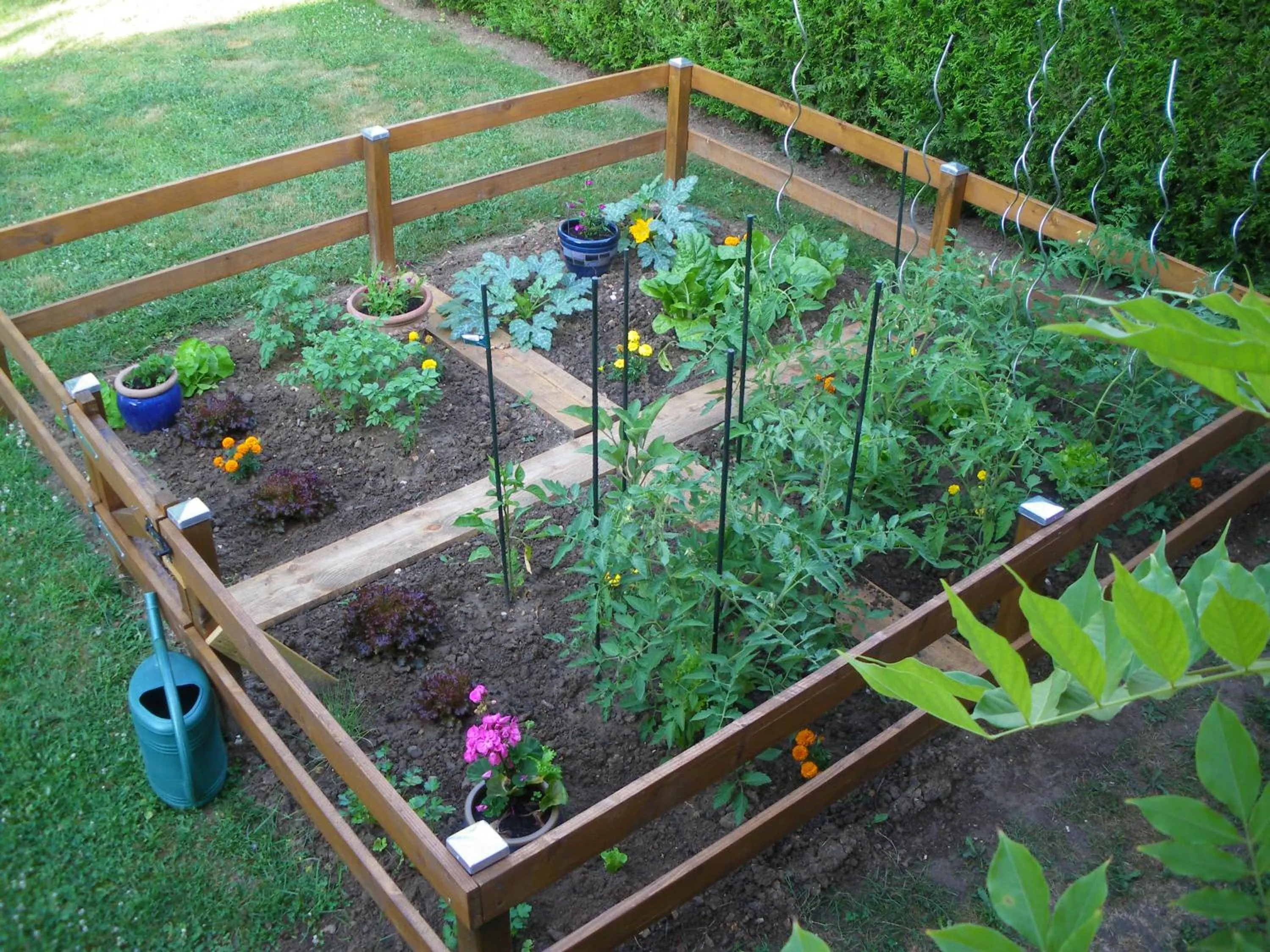 Garden view in Chambre d'Hôtes - DOUCE NUI-THE