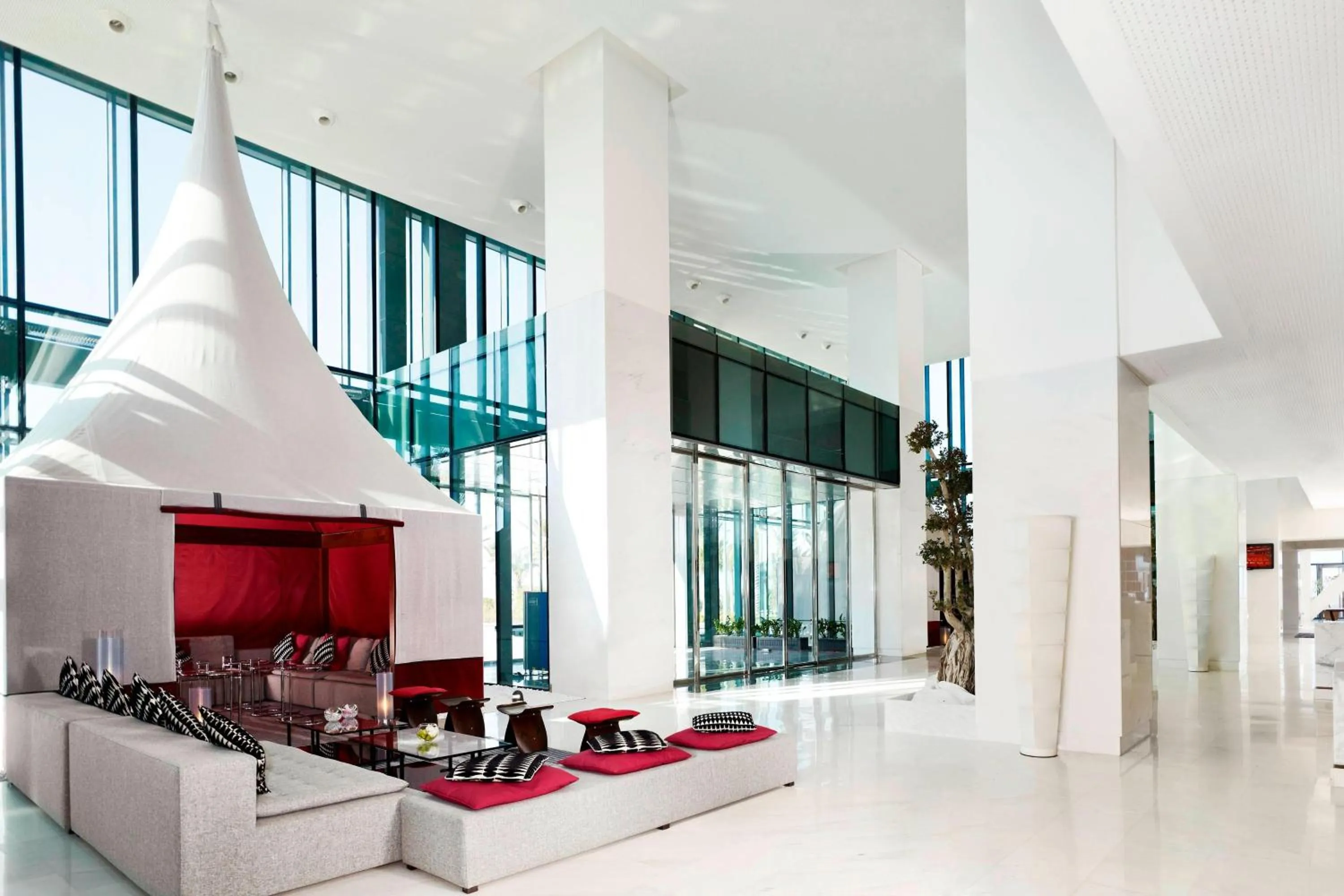 Lobby or reception in Le Meridien Oran Hotel