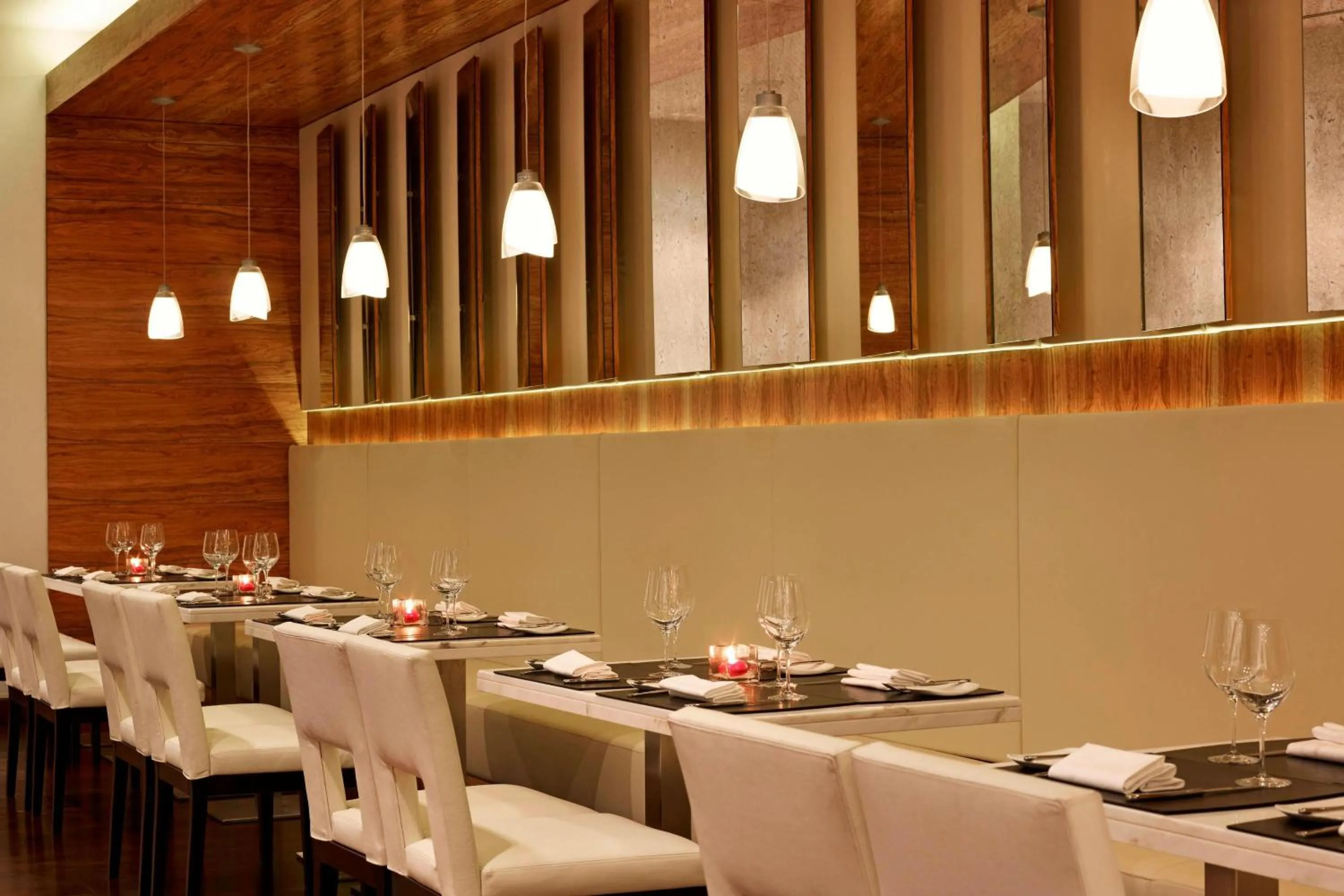 Restaurant/places to eat in Le Meridien Oran Hotel