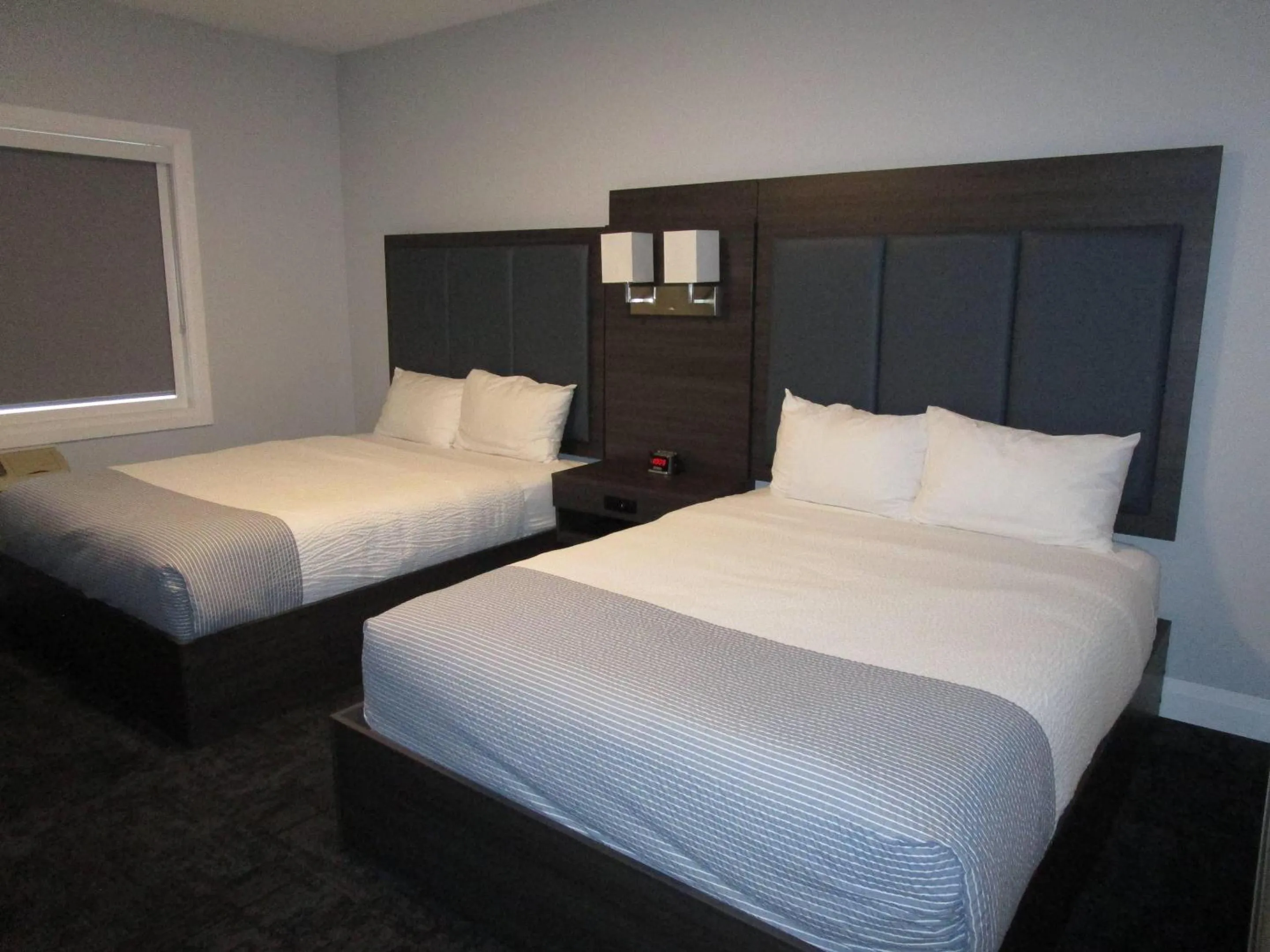 Bedroom, Bed in Park Inn by Radisson Osoyoos