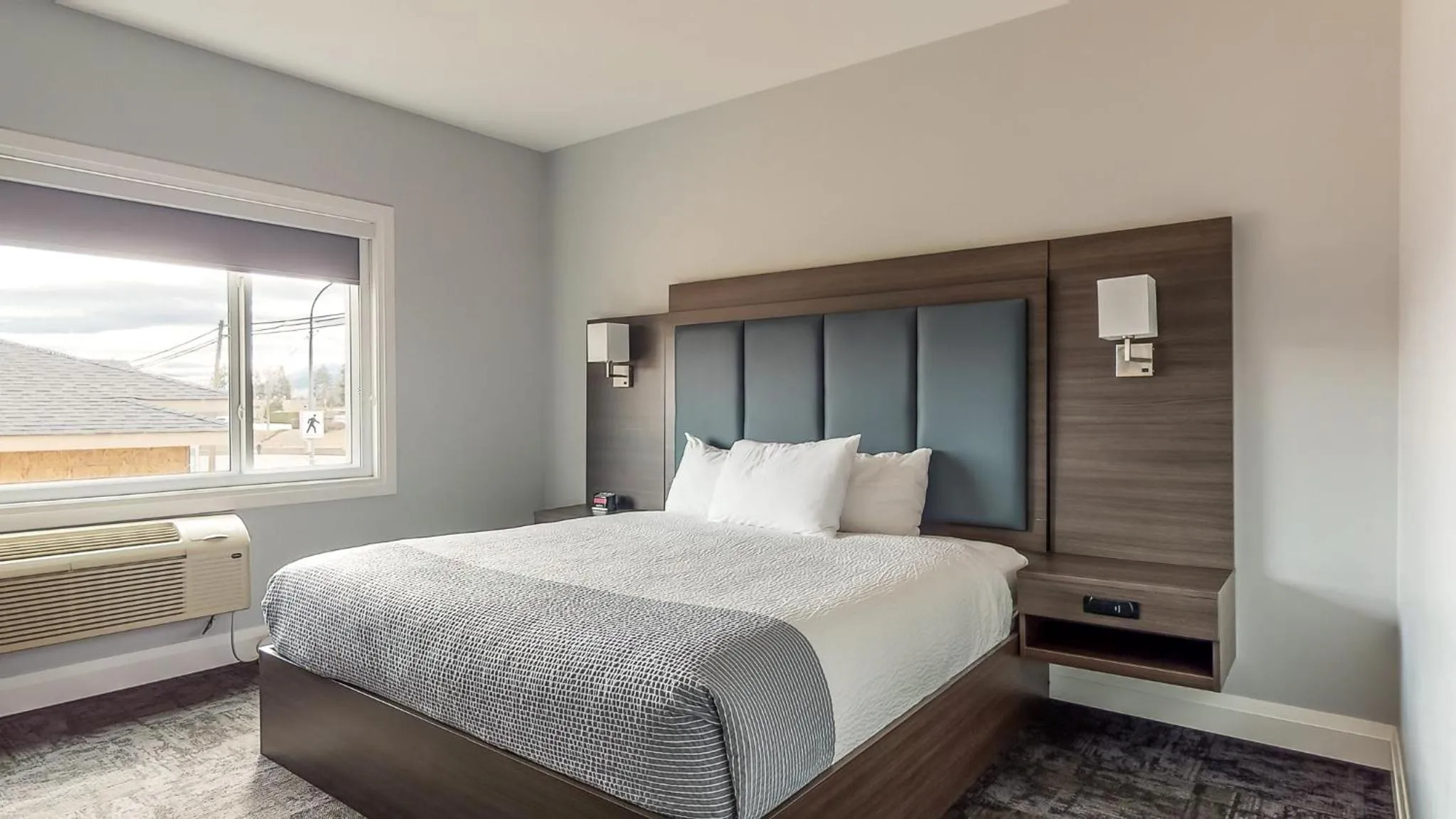 Bedroom, Bed in Park Inn by Radisson Osoyoos