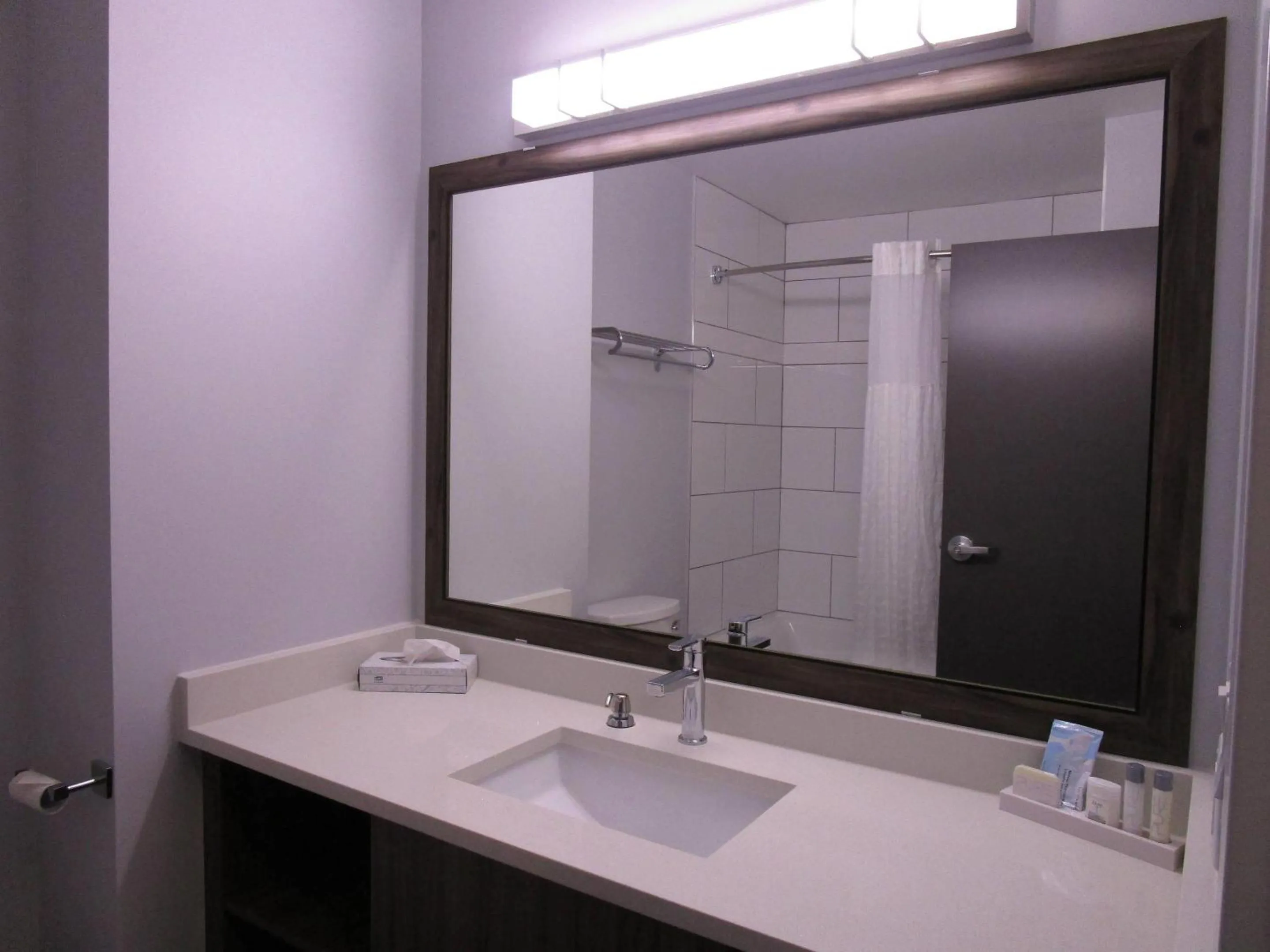 Bedroom in Park Inn by Radisson Osoyoos