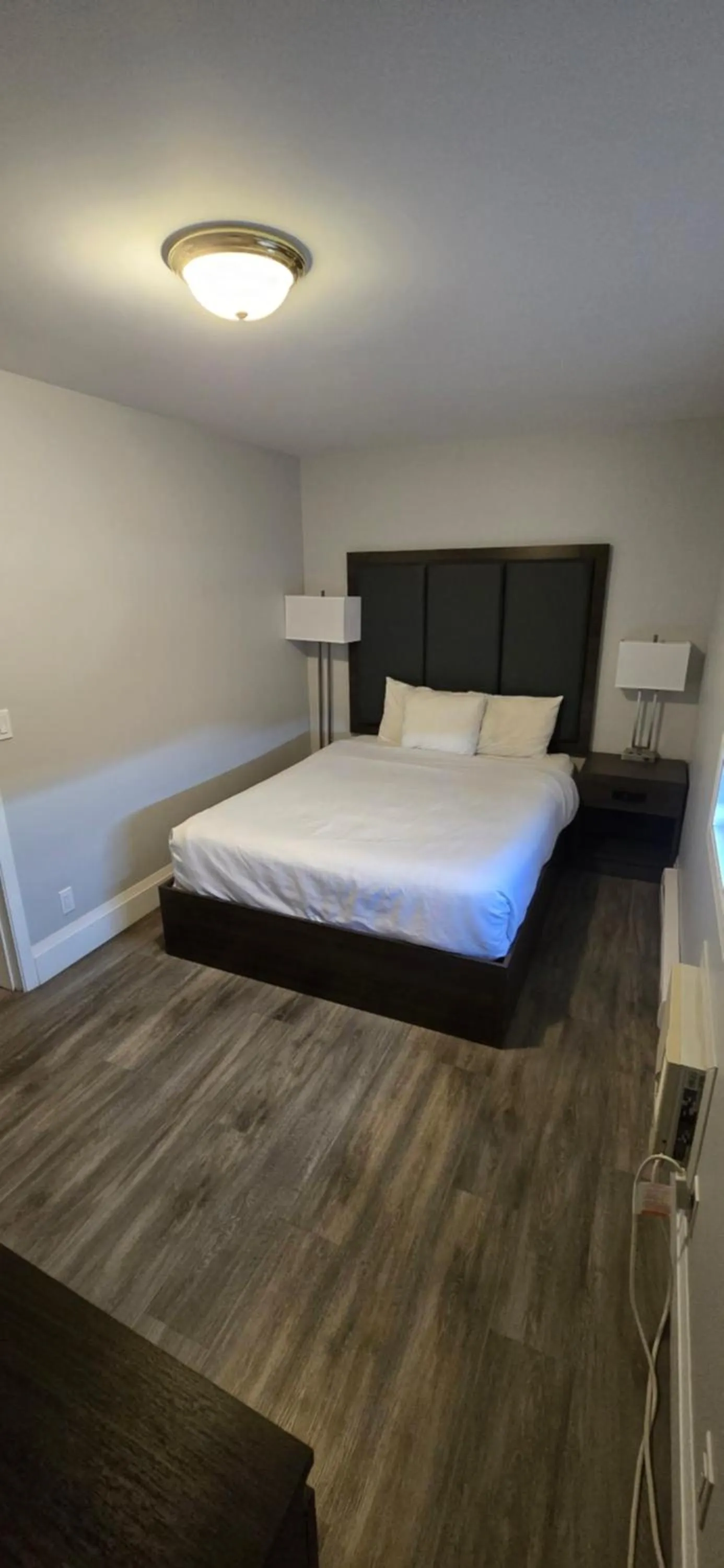 Bedroom, Bed in Park Inn by Radisson Osoyoos