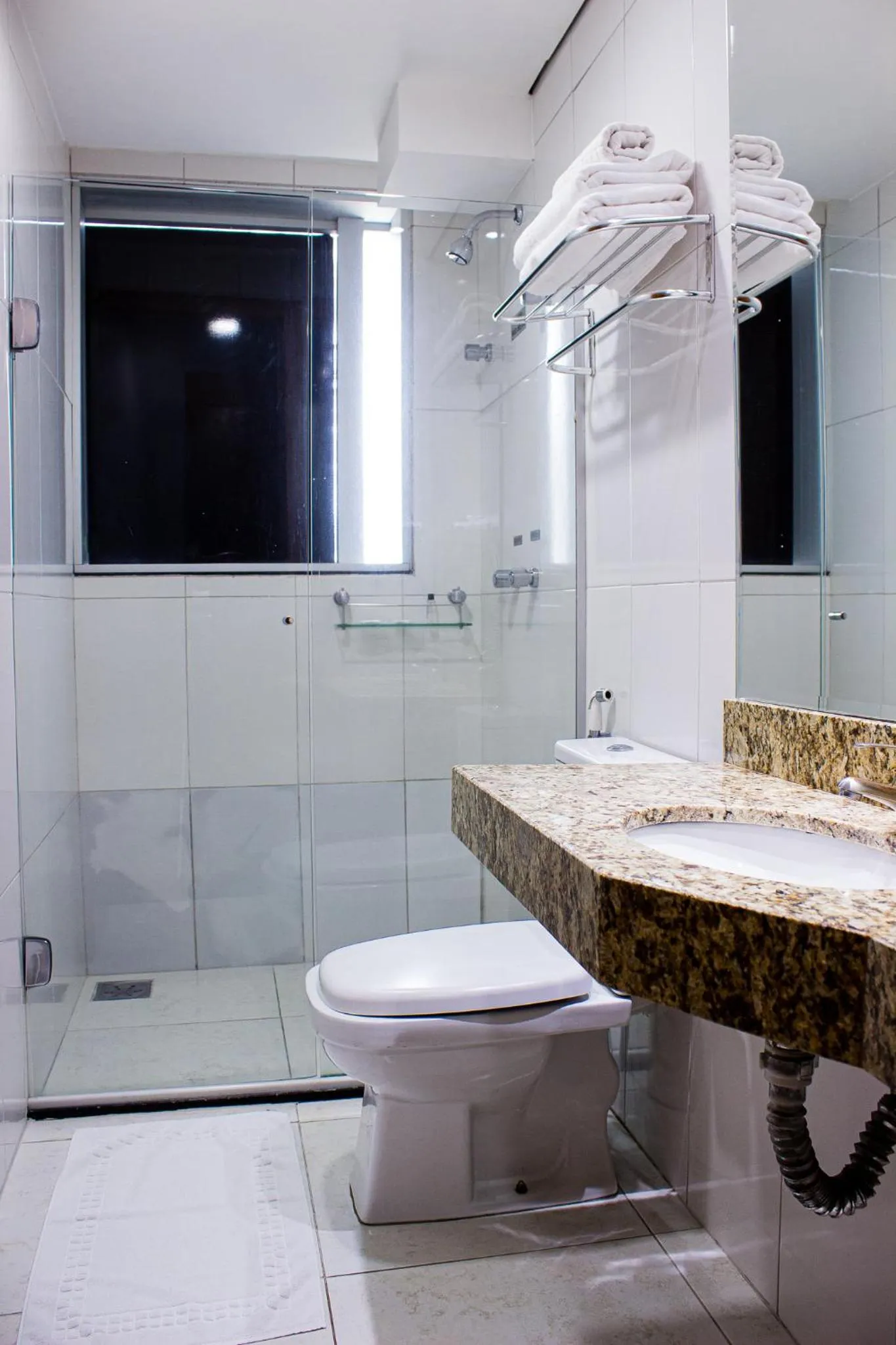 Bathroom in Imperial Plaza Hotel