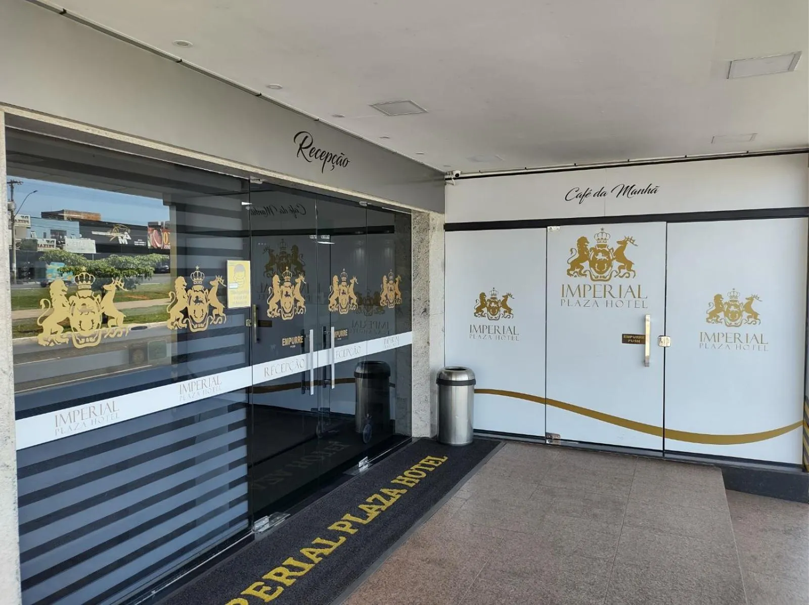 Facade/entrance in Imperial Plaza Hotel