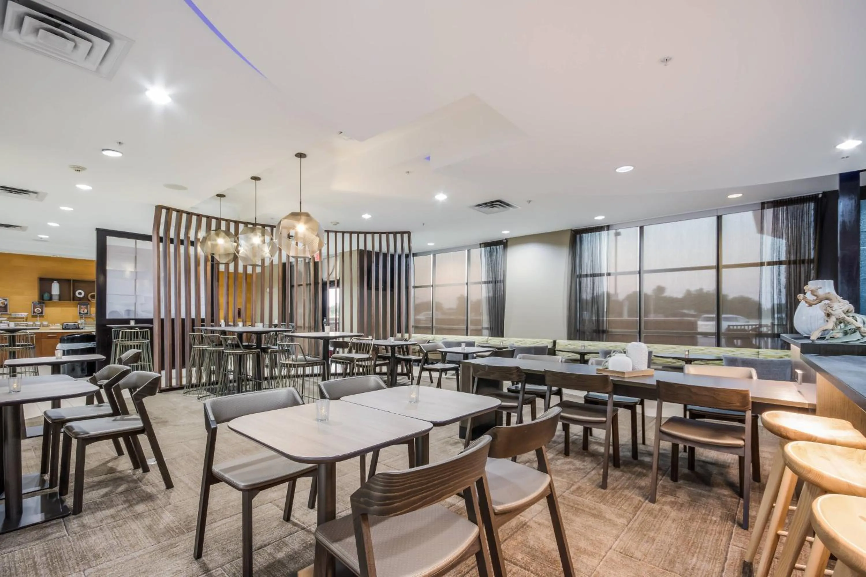Restaurant/places to eat in SpringHill Suites by Marriott Enid