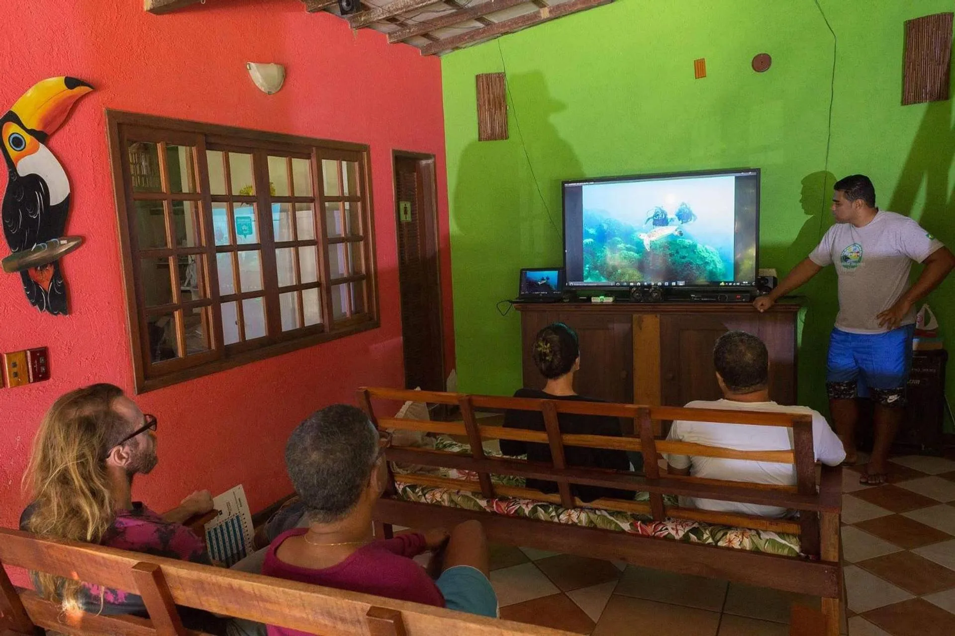 Communal lounge/ TV room in Pousada Recanto dos Lima