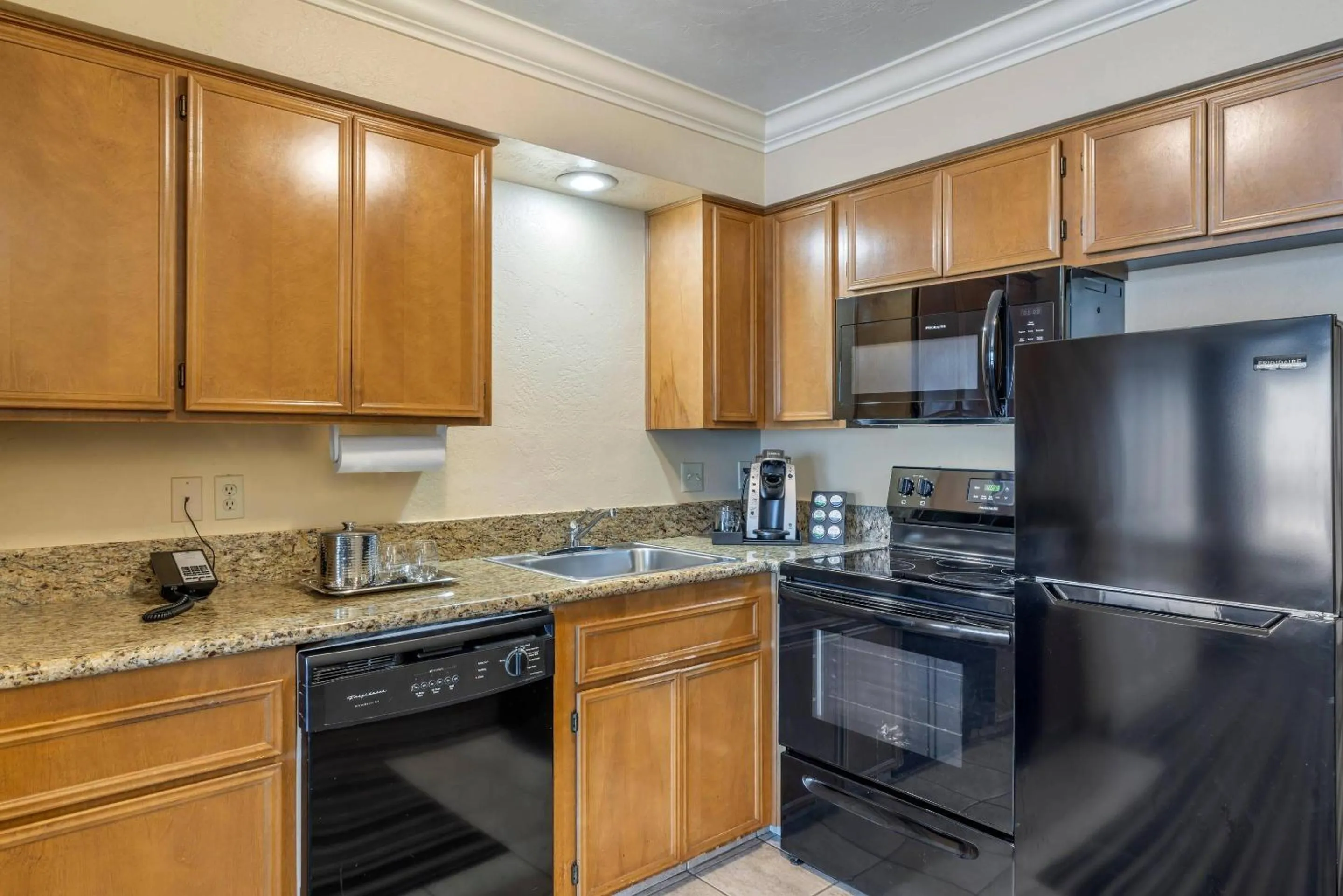 Bedroom in Lincoln Sands Oceanfront Resort, an Ascend Collection Hotel