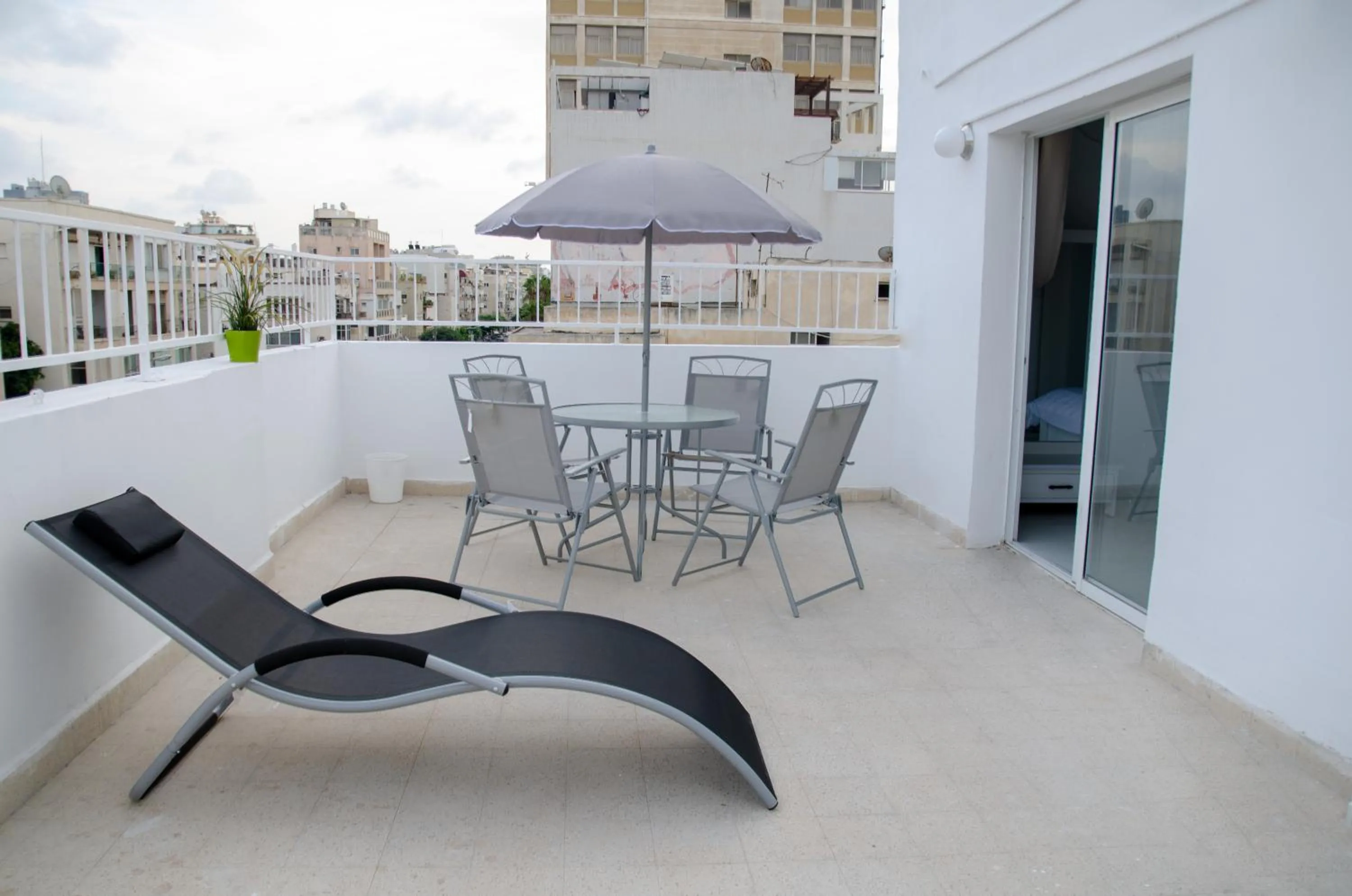 Patio in Hostel BU93