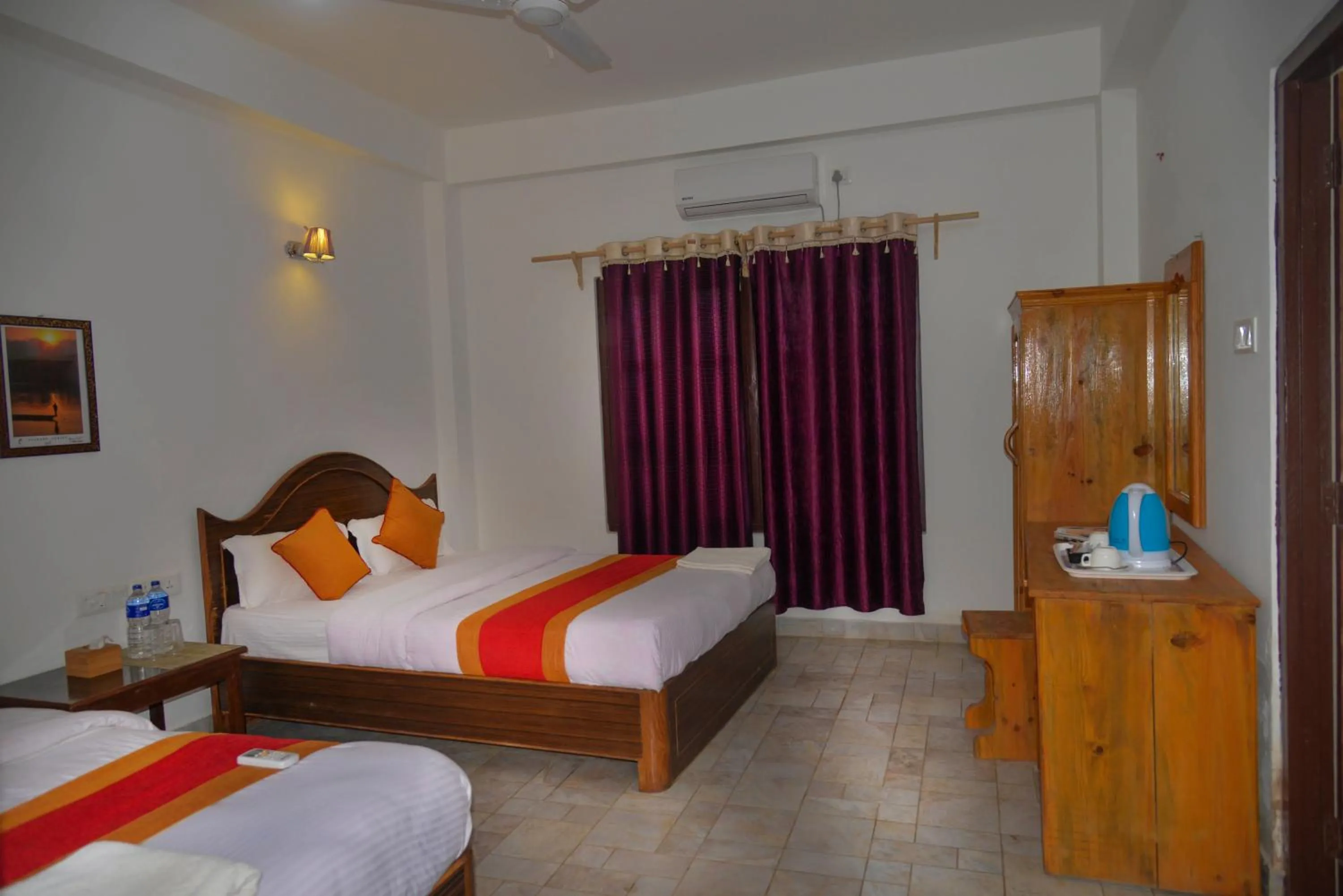 Bed in Hotel Chitwan Park Village