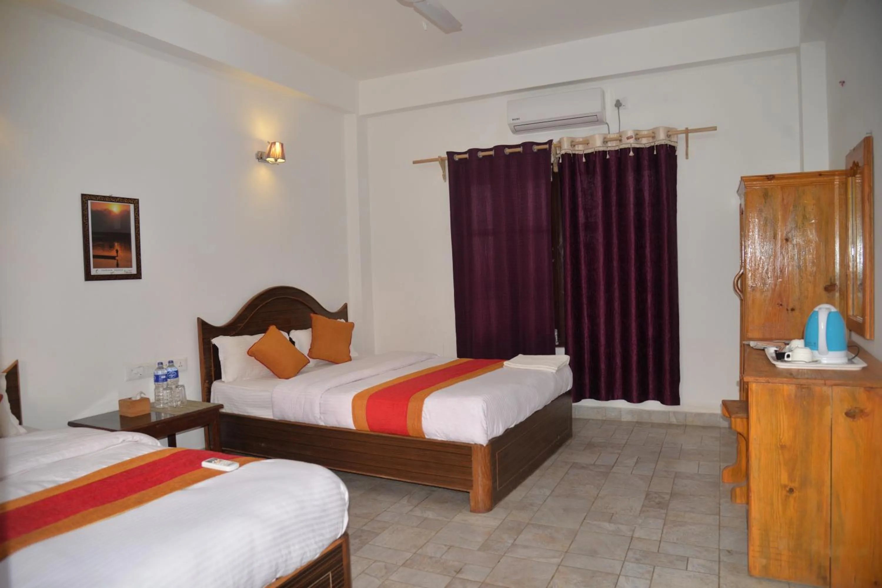 Bed in Hotel Chitwan Park Village