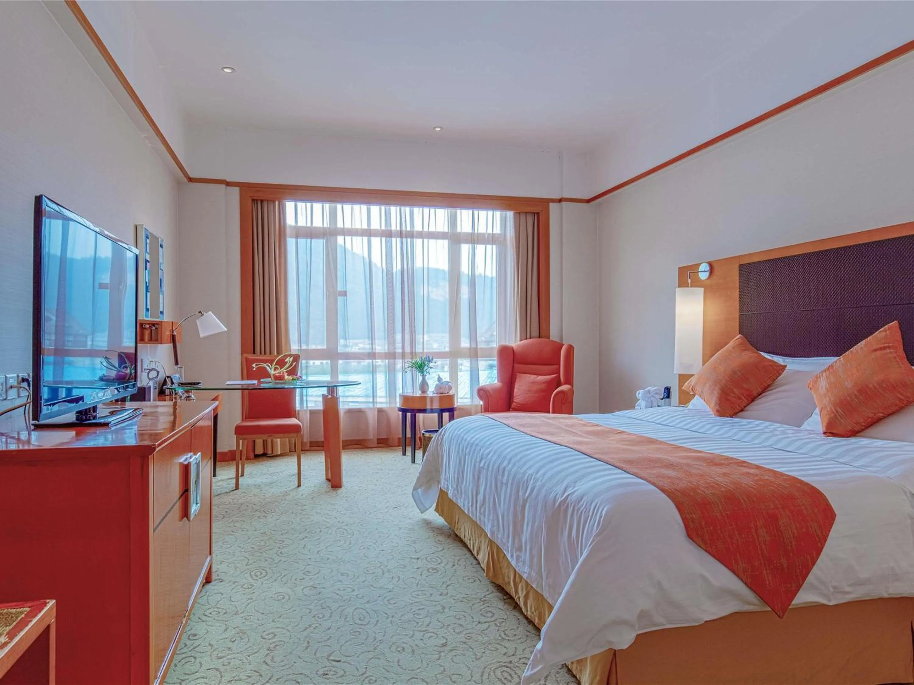 Bedroom, Bed in Pullman Zhangjiajie Hotel