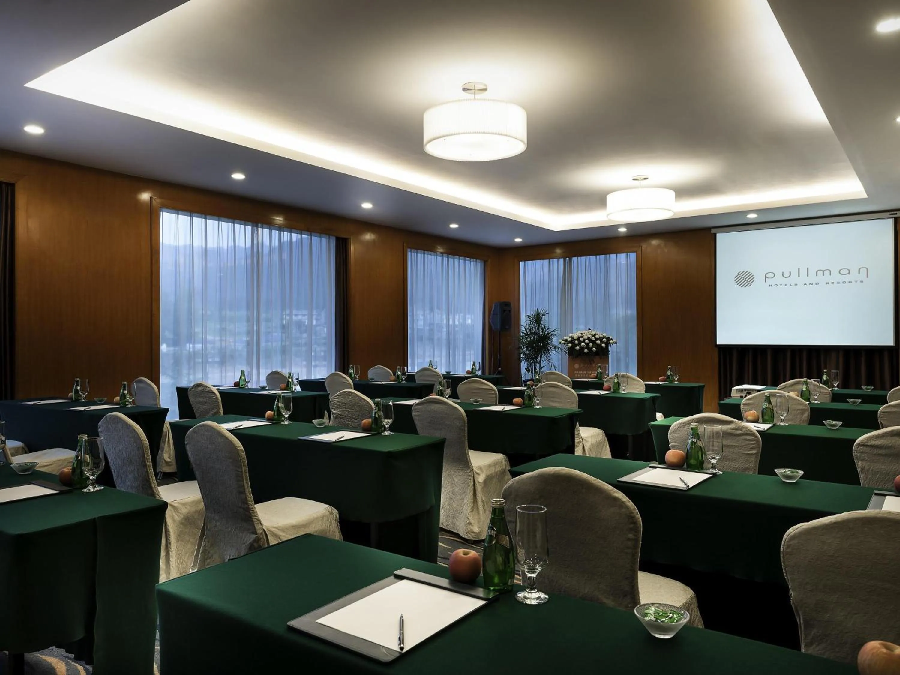 Meeting/conference room in Pullman Zhangjiajie Hotel
