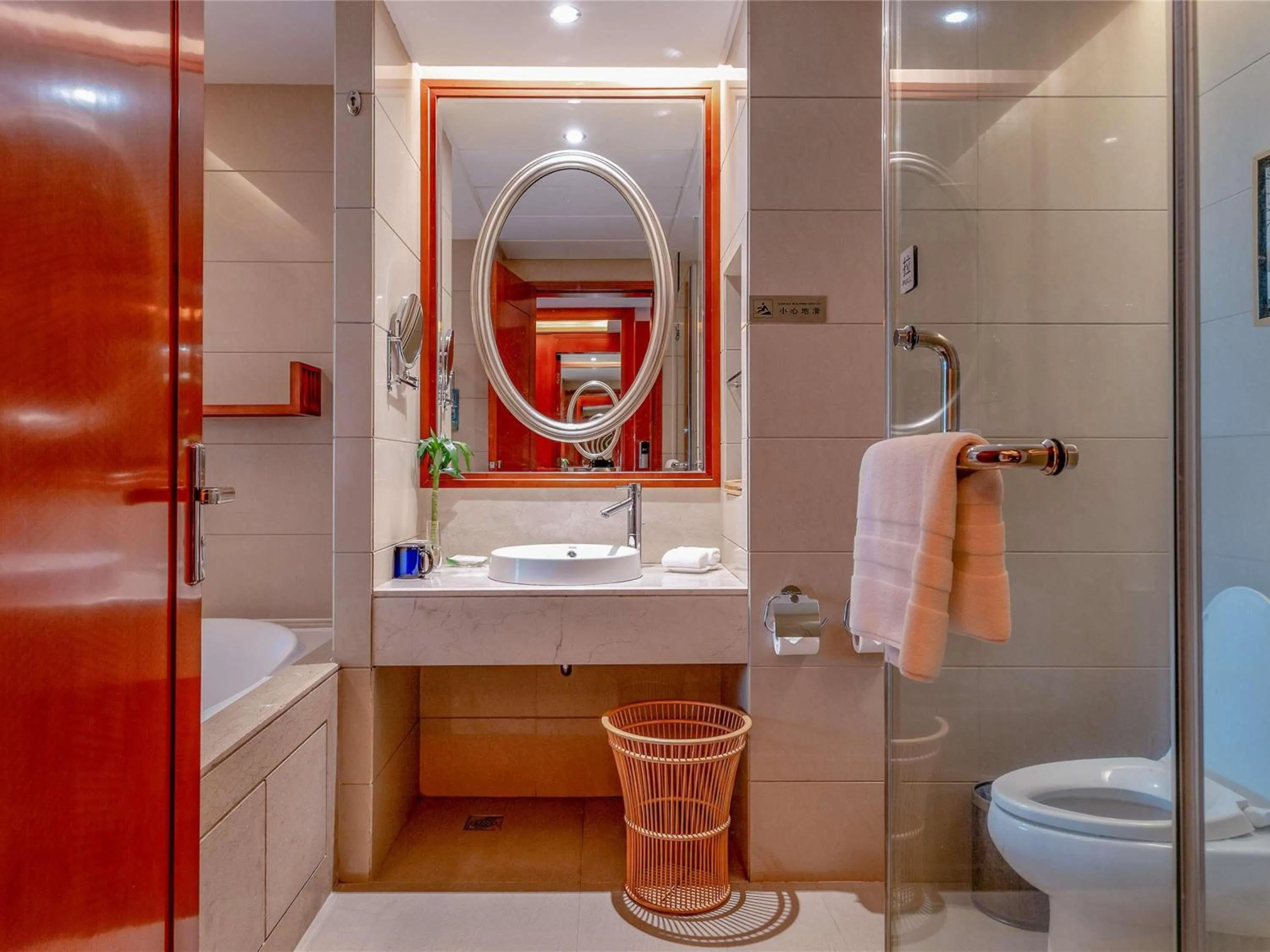 Bedroom in Pullman Zhangjiajie Hotel